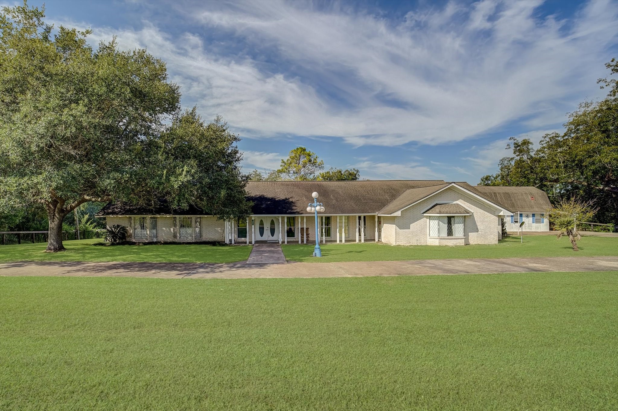 301 Fm-1011 Property Photo 4