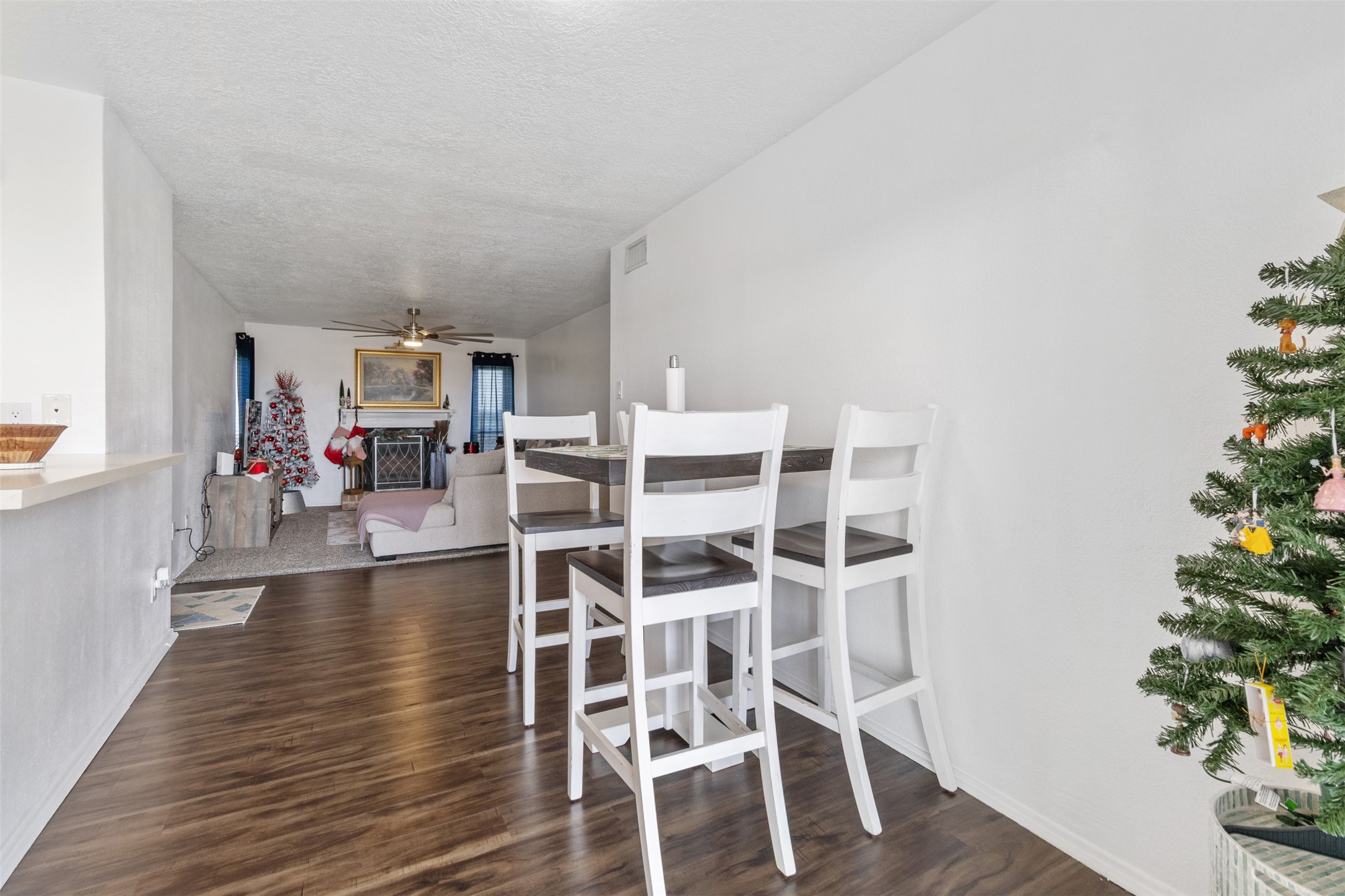 7600 Emmett F Lowry Expressway 1102 Property Photo 6