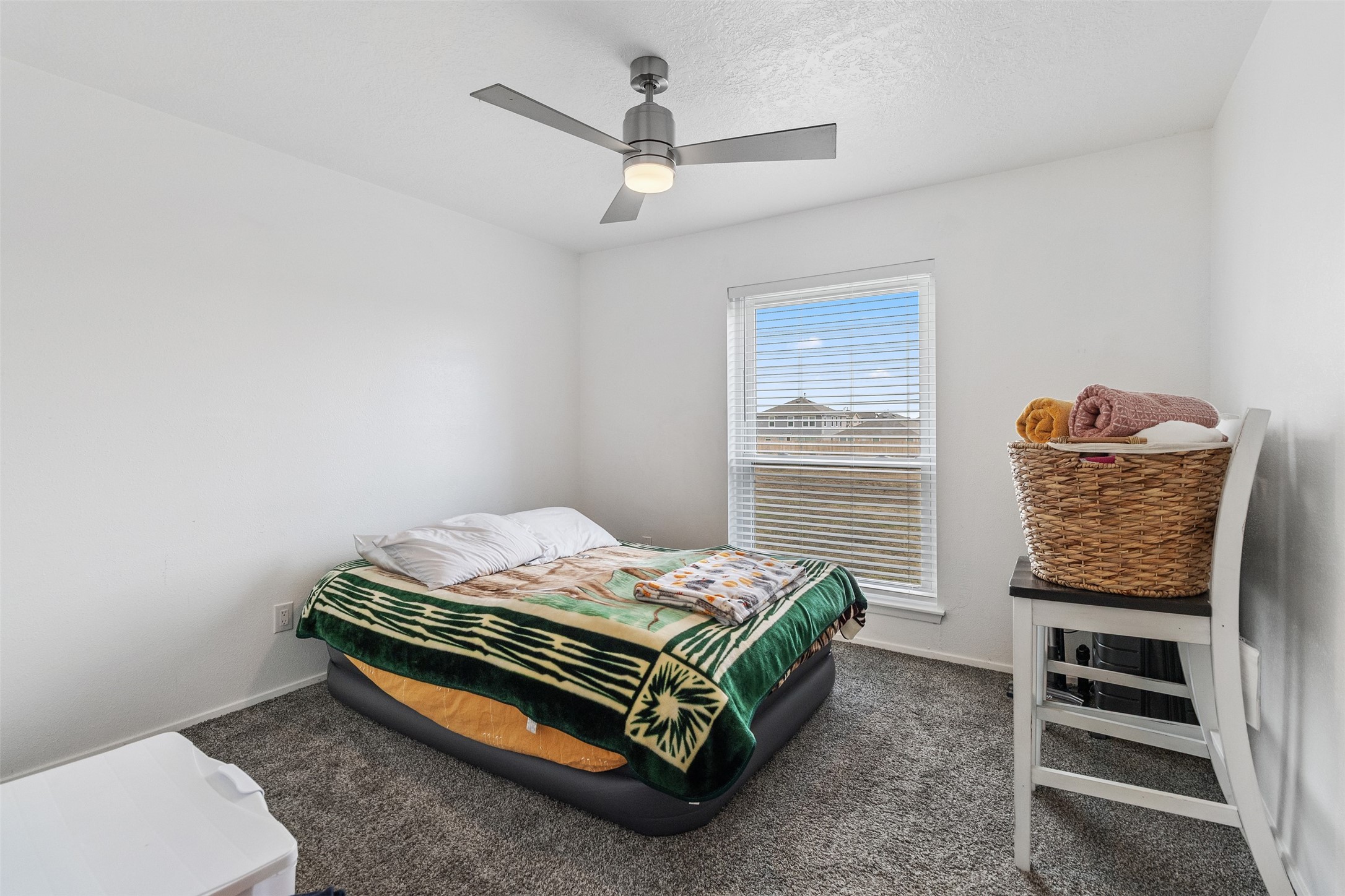 7600 Emmett F Lowry Expressway 1102 Property Photo 17