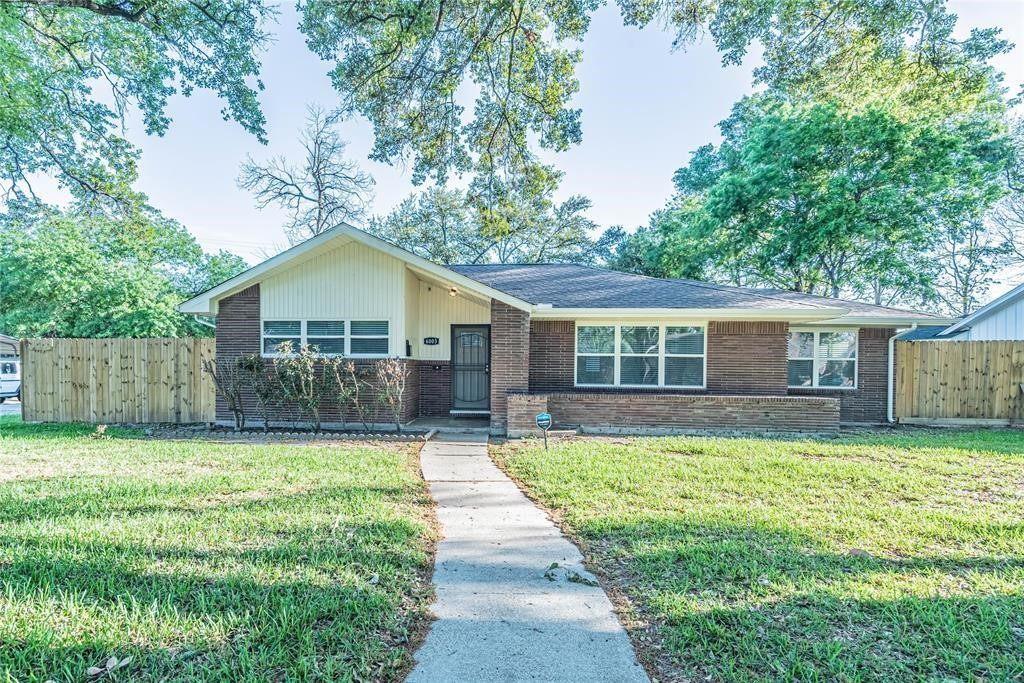 6003 De Moss Drive Property Photo 1