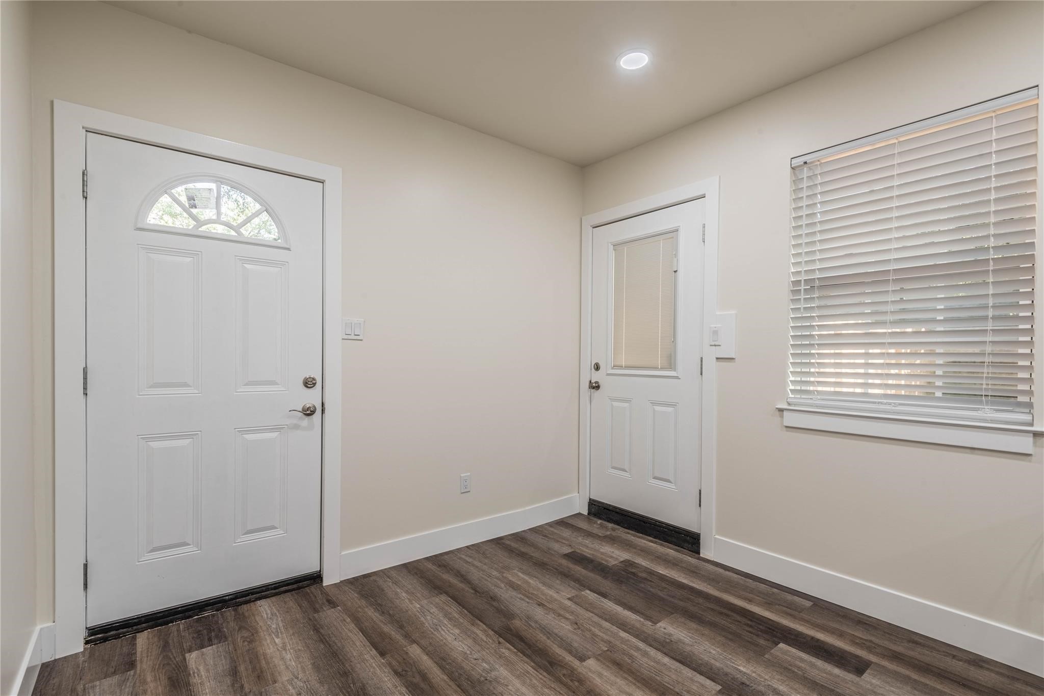 6003 De Moss Drive Property Photo 25