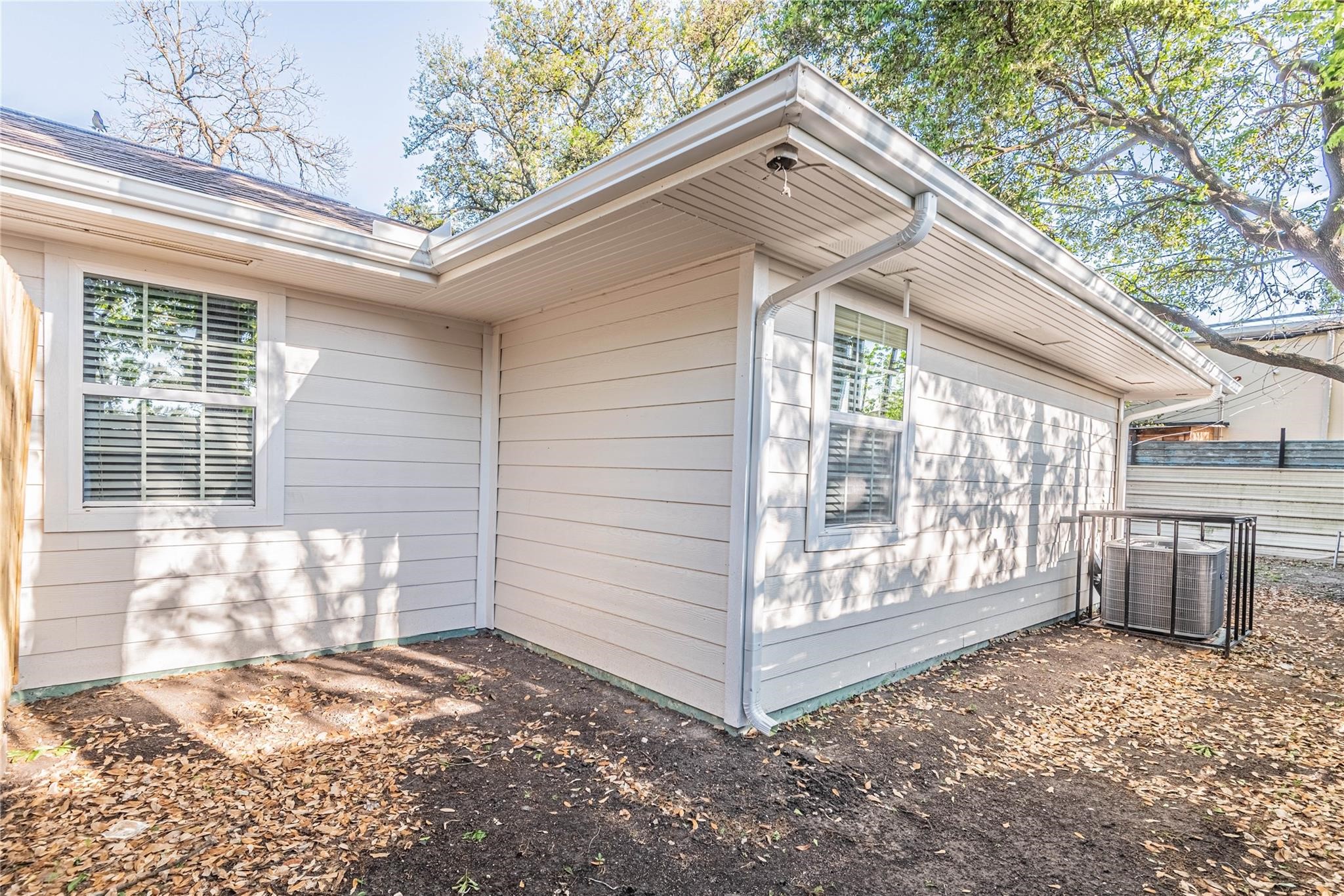 6003 De Moss Drive Property Photo 32