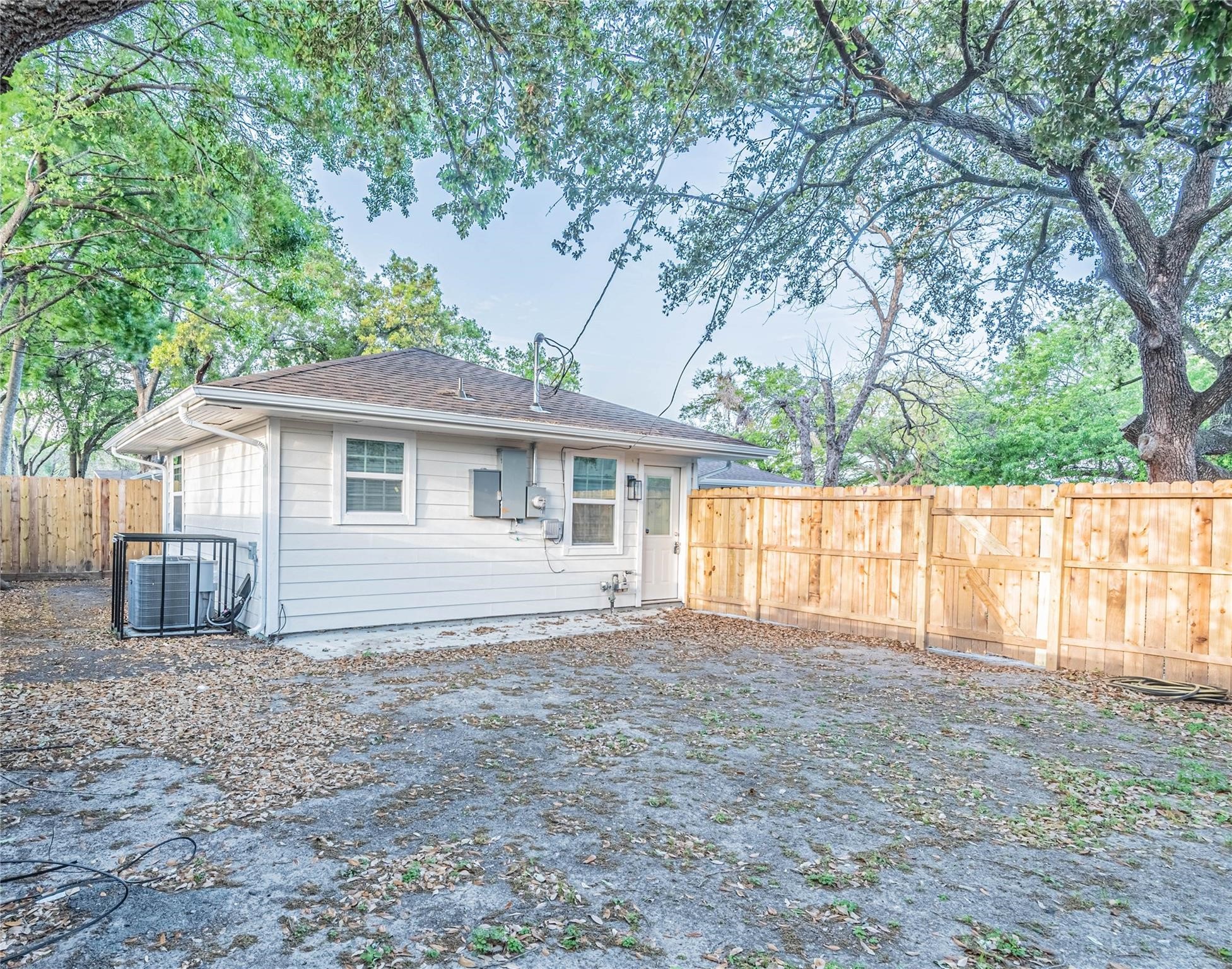 6003 De Moss Drive Property Photo 34