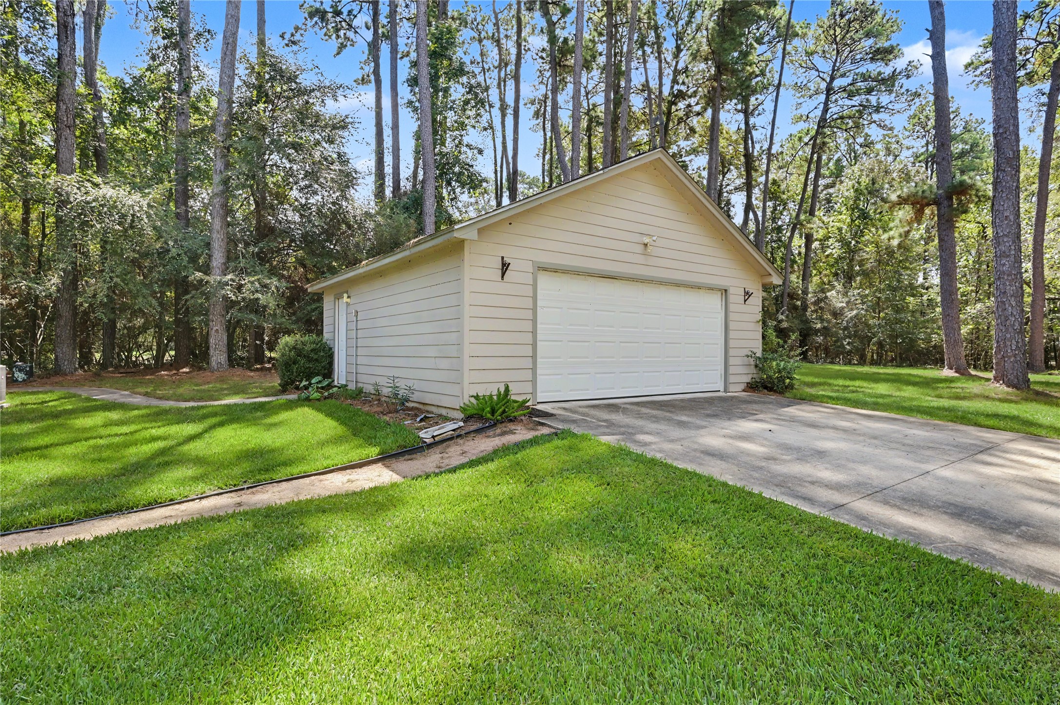 80 Indian Harbor Property Photo 3