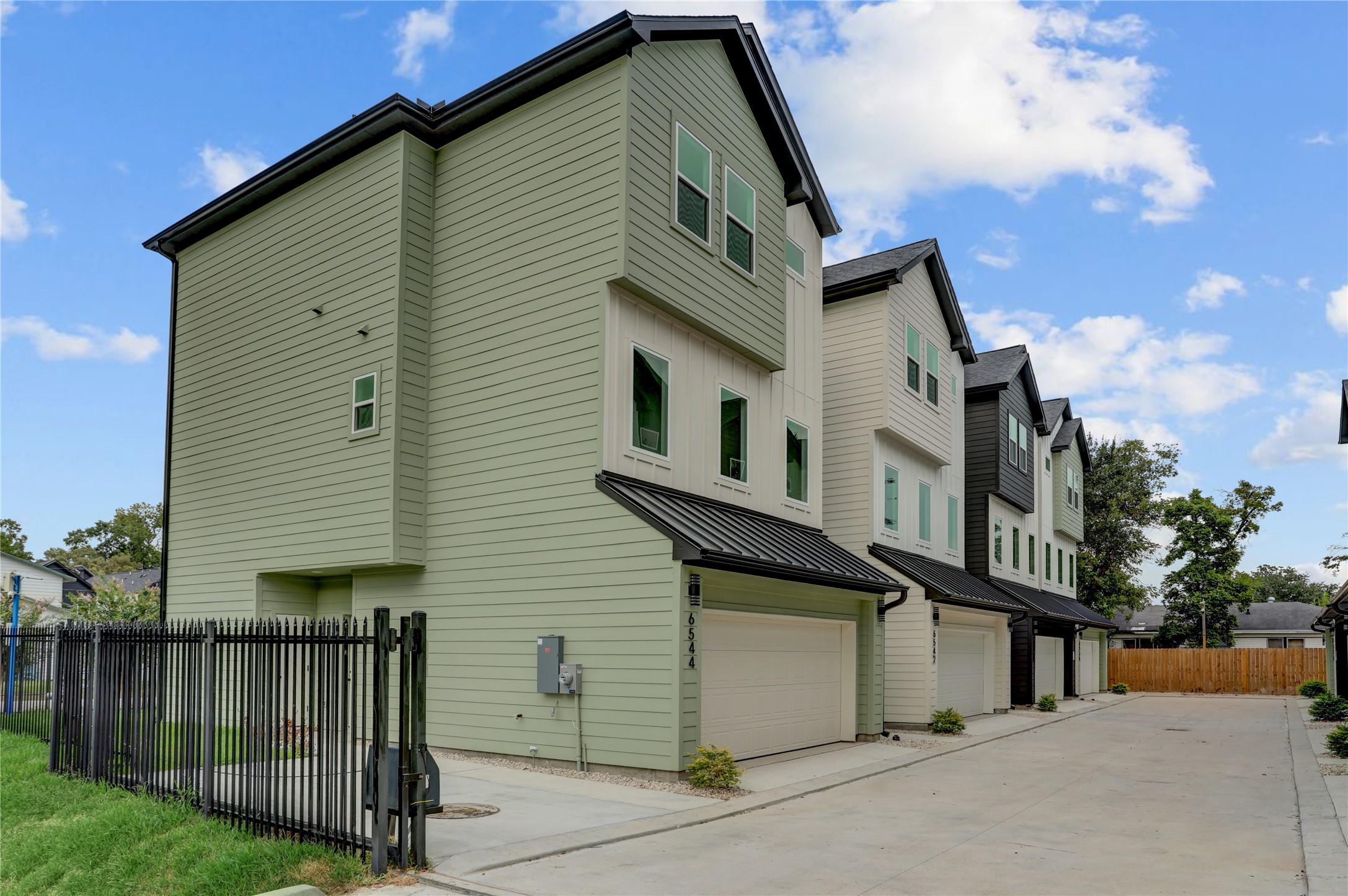 6542 Goldspier Street Property Photo 3