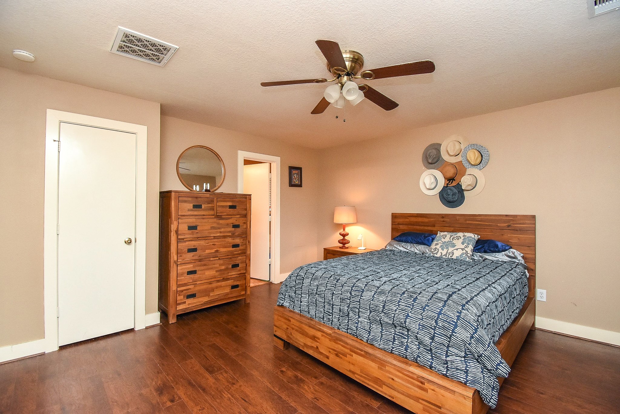 10735 Cobblecreek Way Property Photo 13