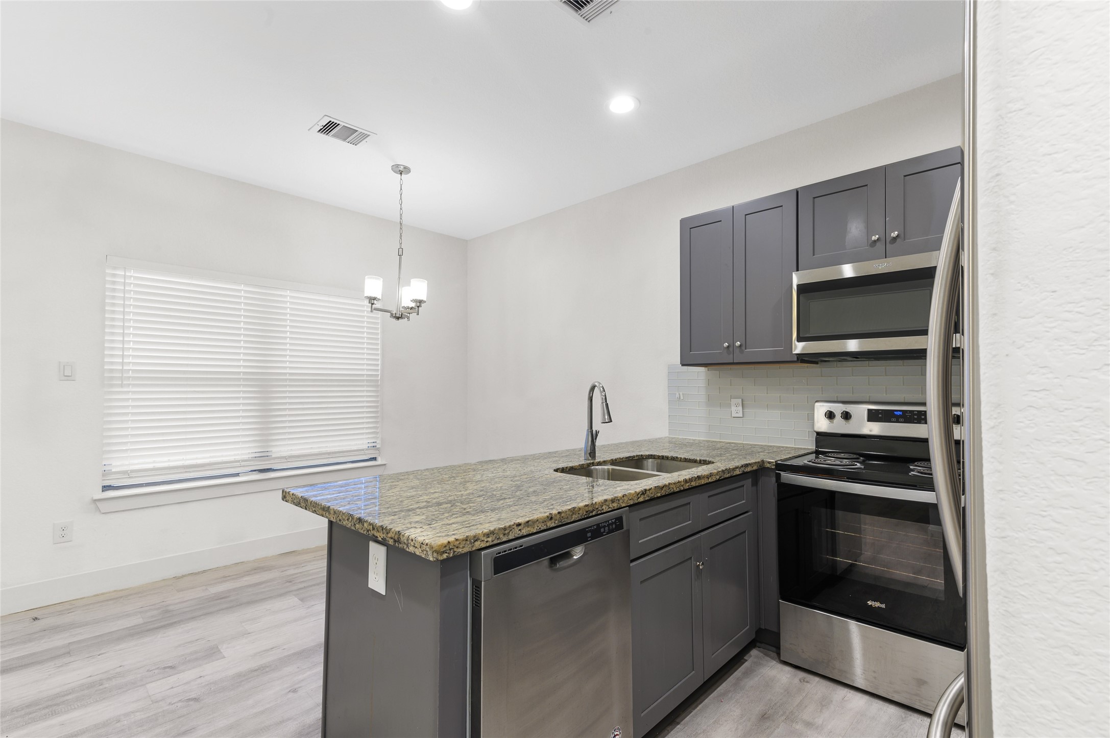 7225 Kassarine Pass A Property Photo 2