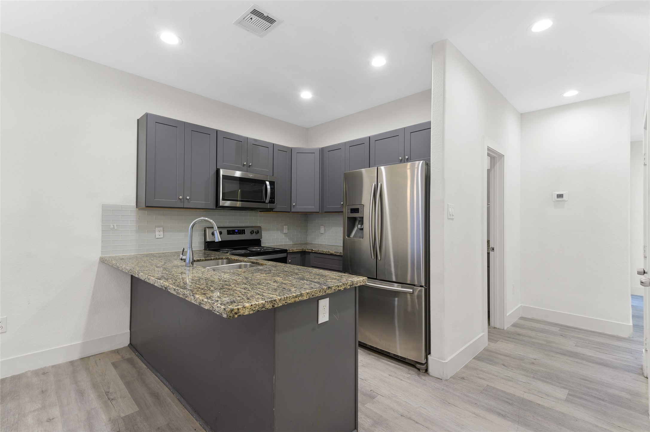 7225 Kassarine Pass A Property Photo 5