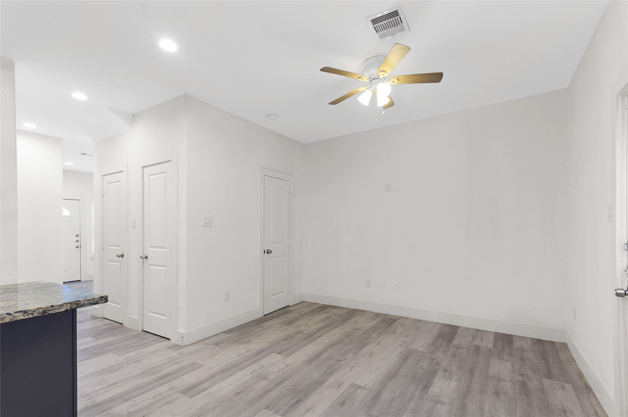 7225 Kassarine Pass A Property Photo 6