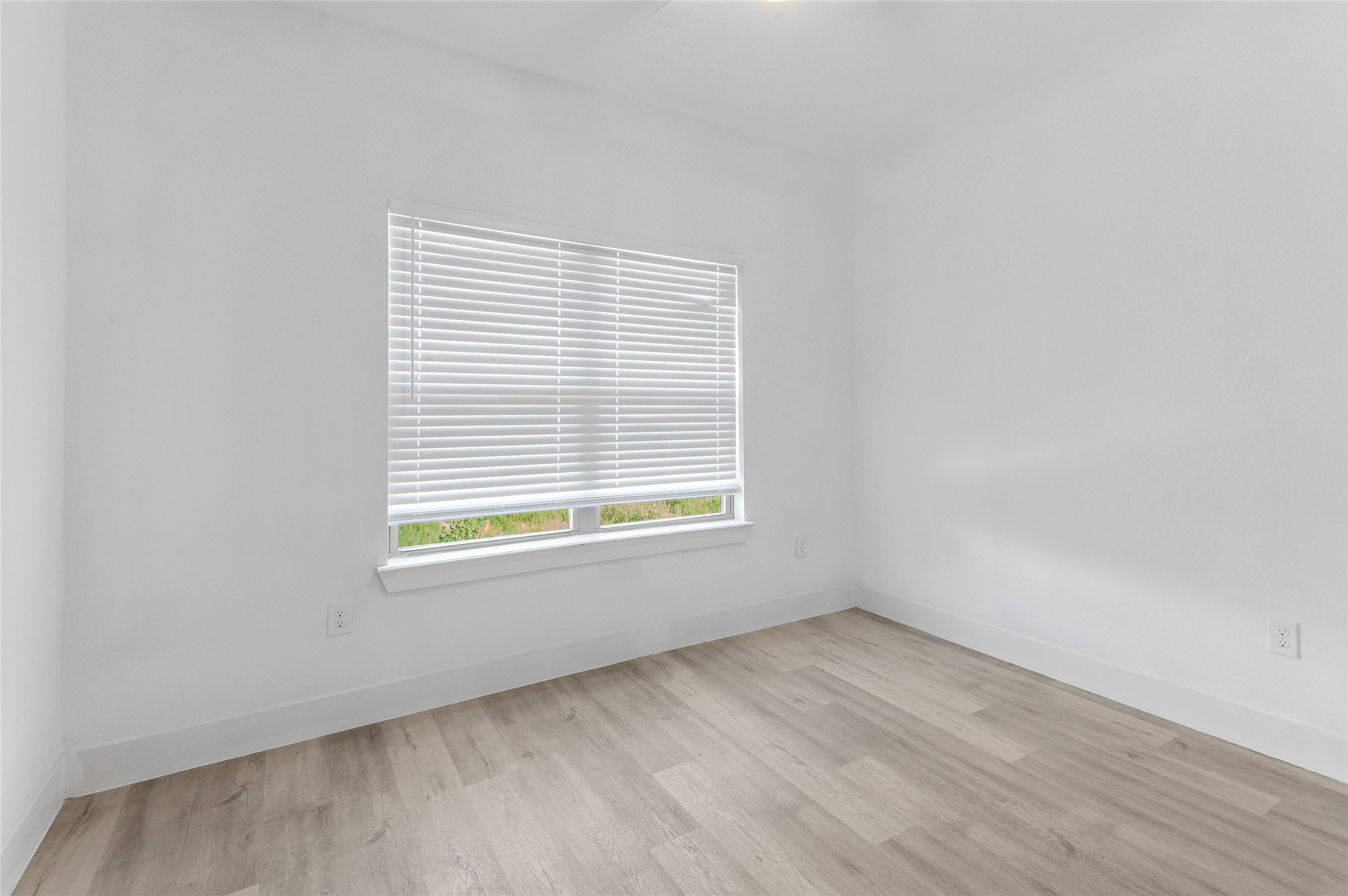 7225 Kassarine Pass A Property Photo 10