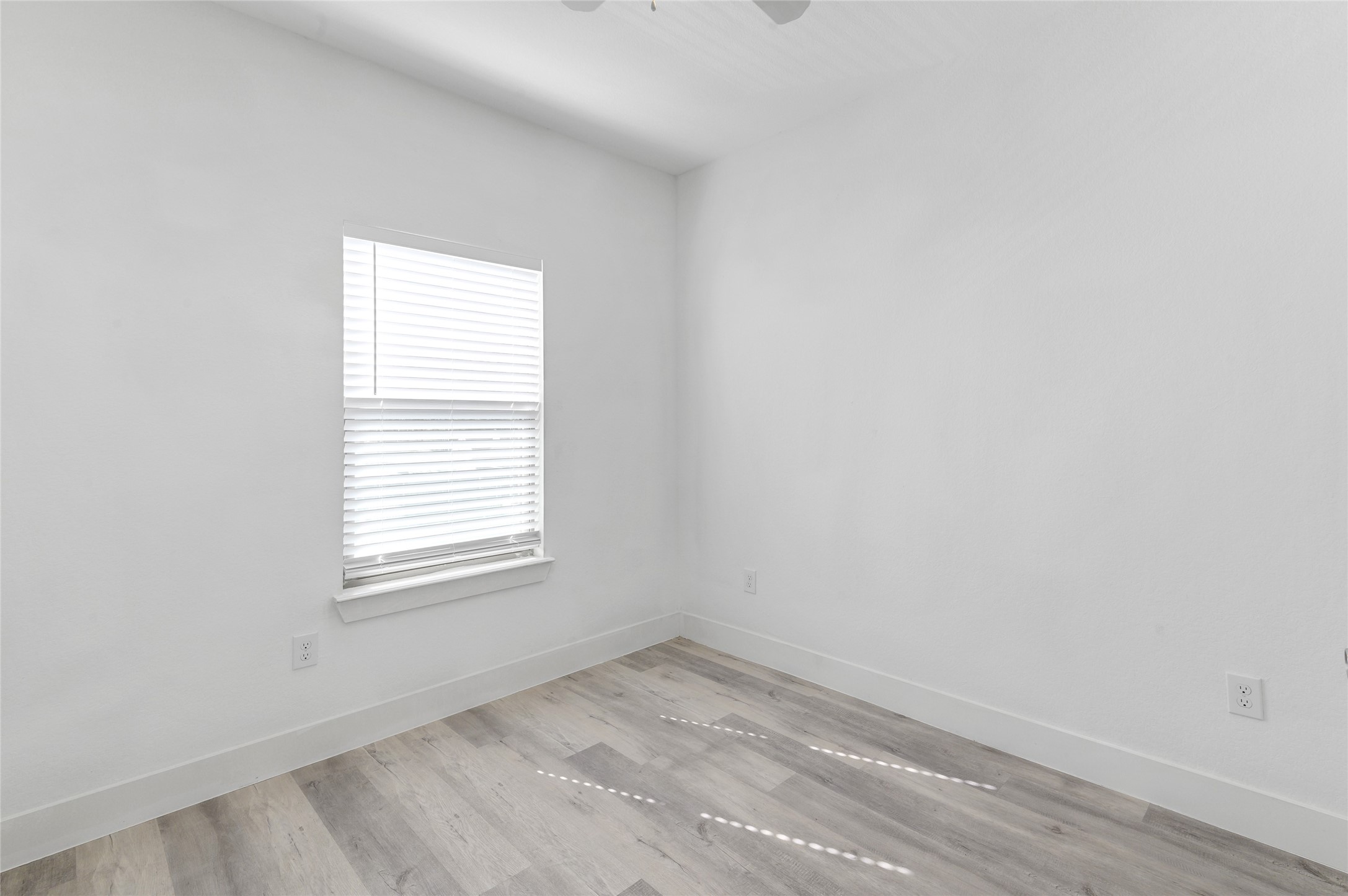 7225 Kassarine Pass A Property Photo 11