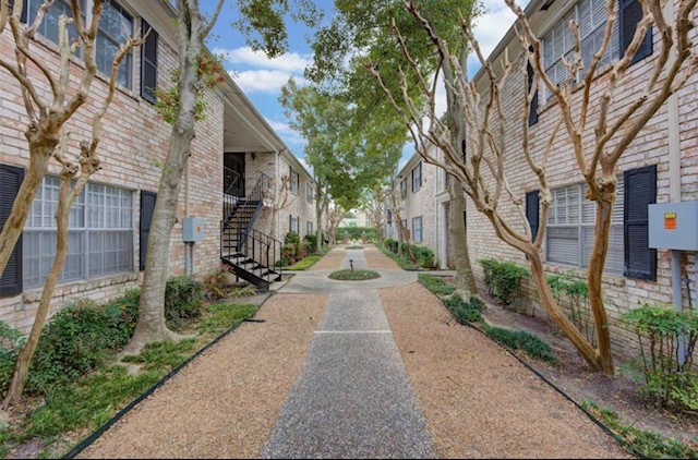 7900 Westheimer Road 117 Property Photo 2