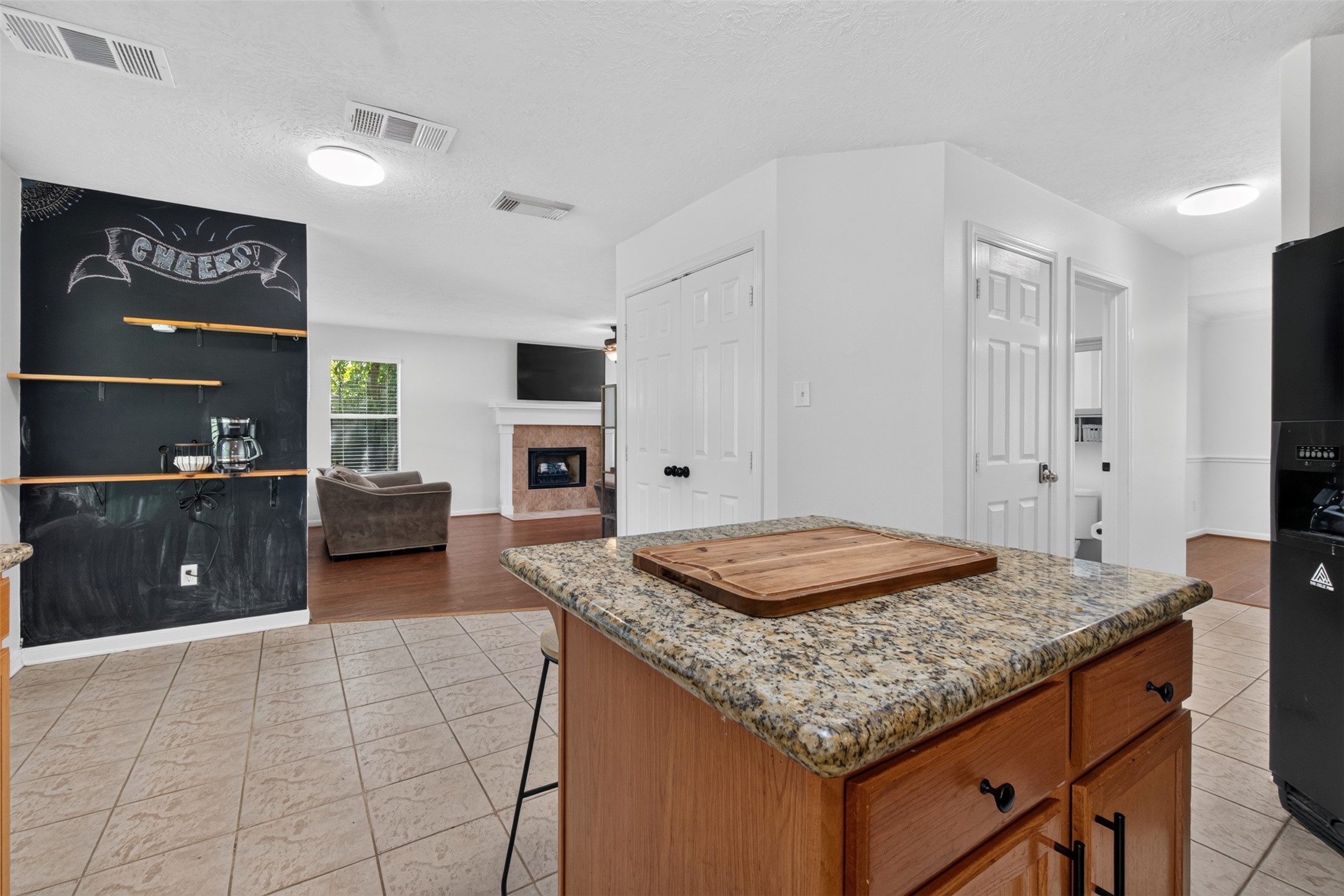 7506 Oak Bluff Drive Property Photo 13