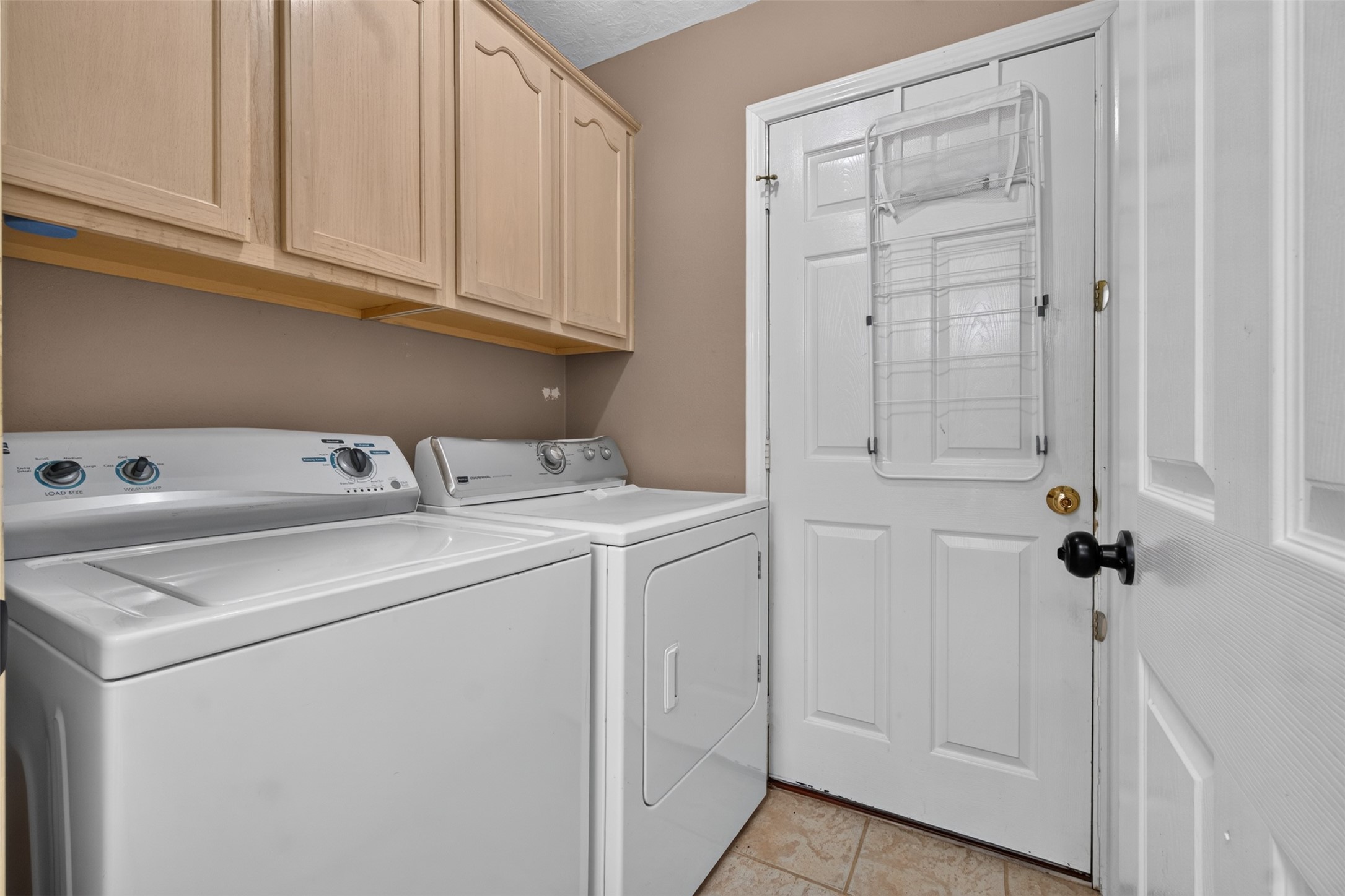 7506 Oak Bluff Drive Property Photo 15