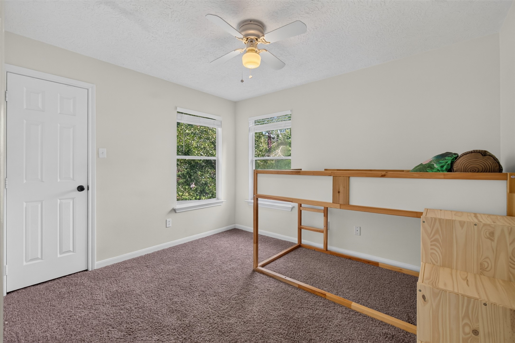 7506 Oak Bluff Drive Property Photo 16