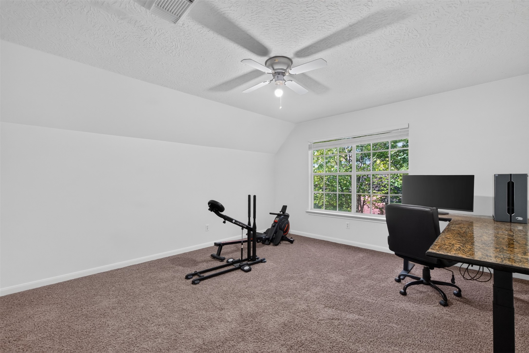 7506 Oak Bluff Drive Property Photo 21