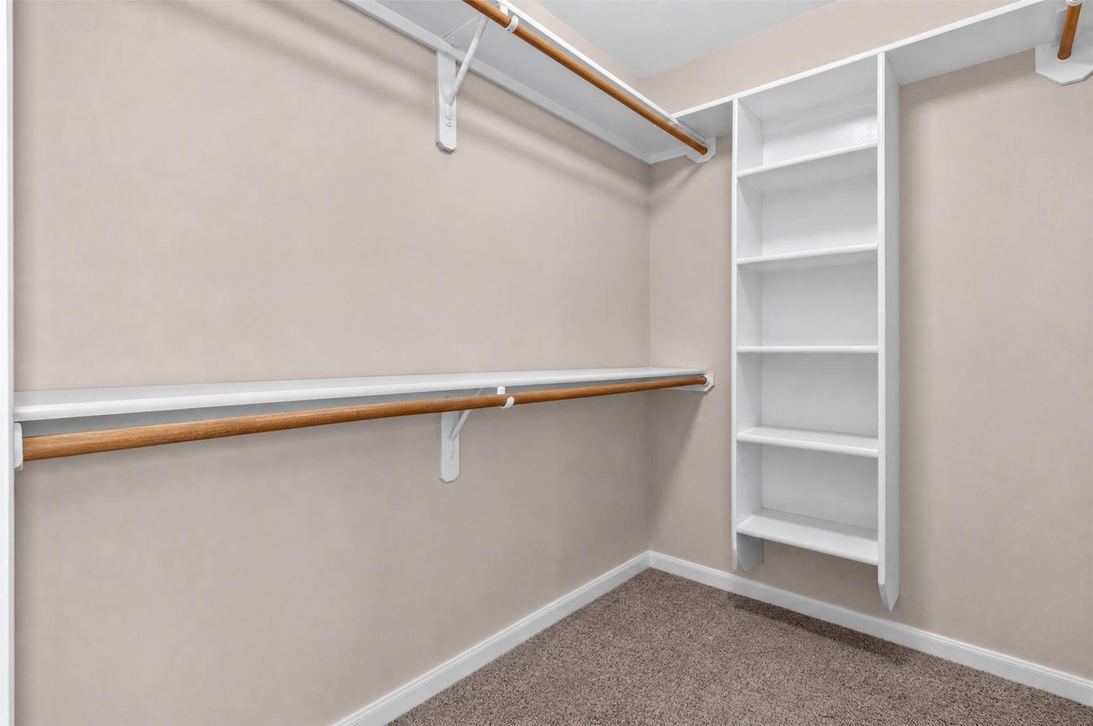 7506 Oak Bluff Drive Property Photo 28