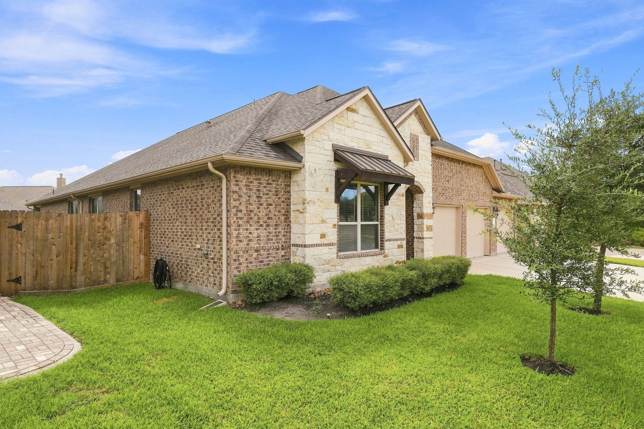 22906 June Point Court Property Photo 3
