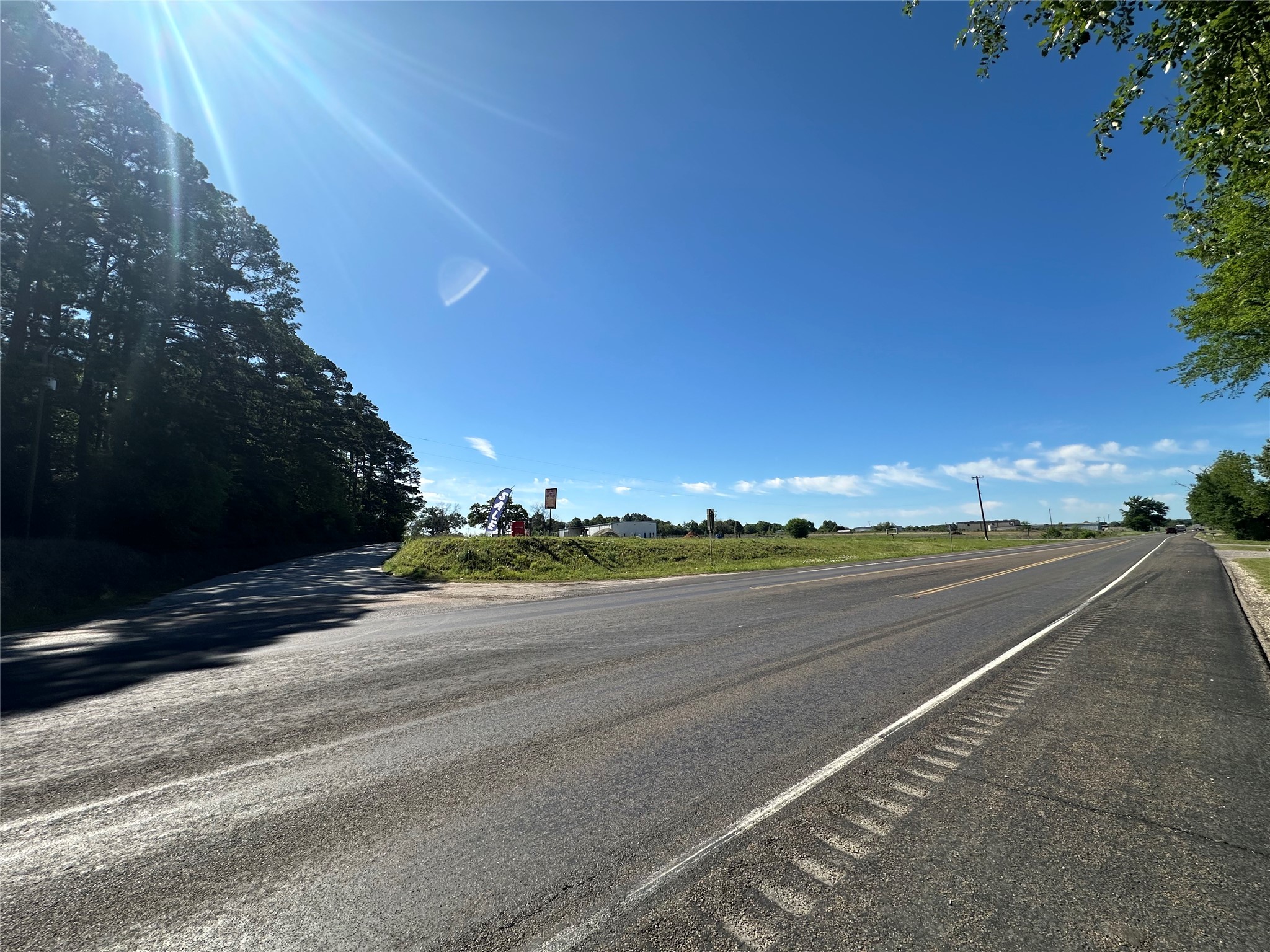 2013 W Us Highway 79 Property Photo 2