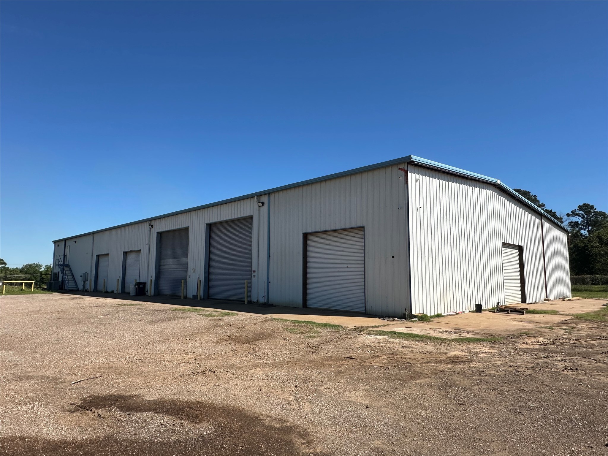 2013 W Us Highway 79 Property Photo 4