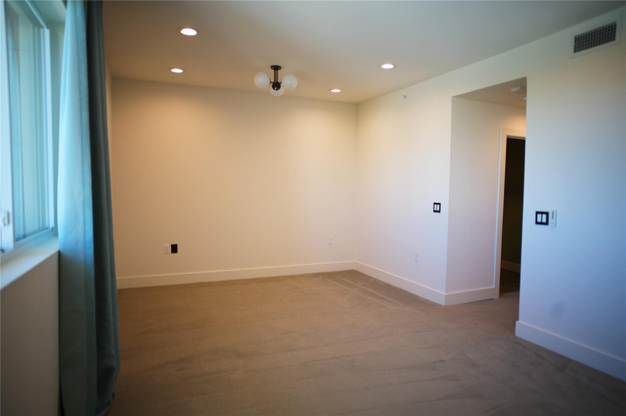 604 N Bluff Drive 248 Property Photo 15