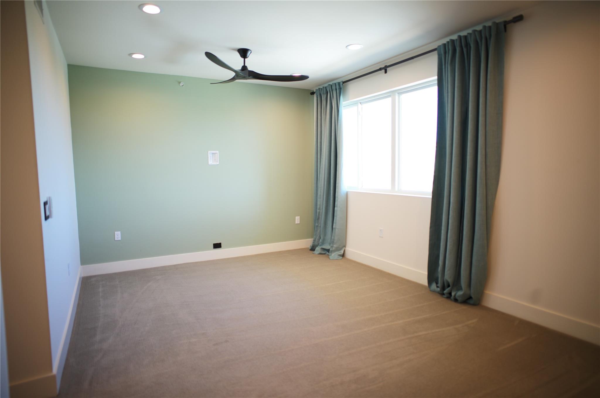604 N Bluff Drive 248 Property Photo 16