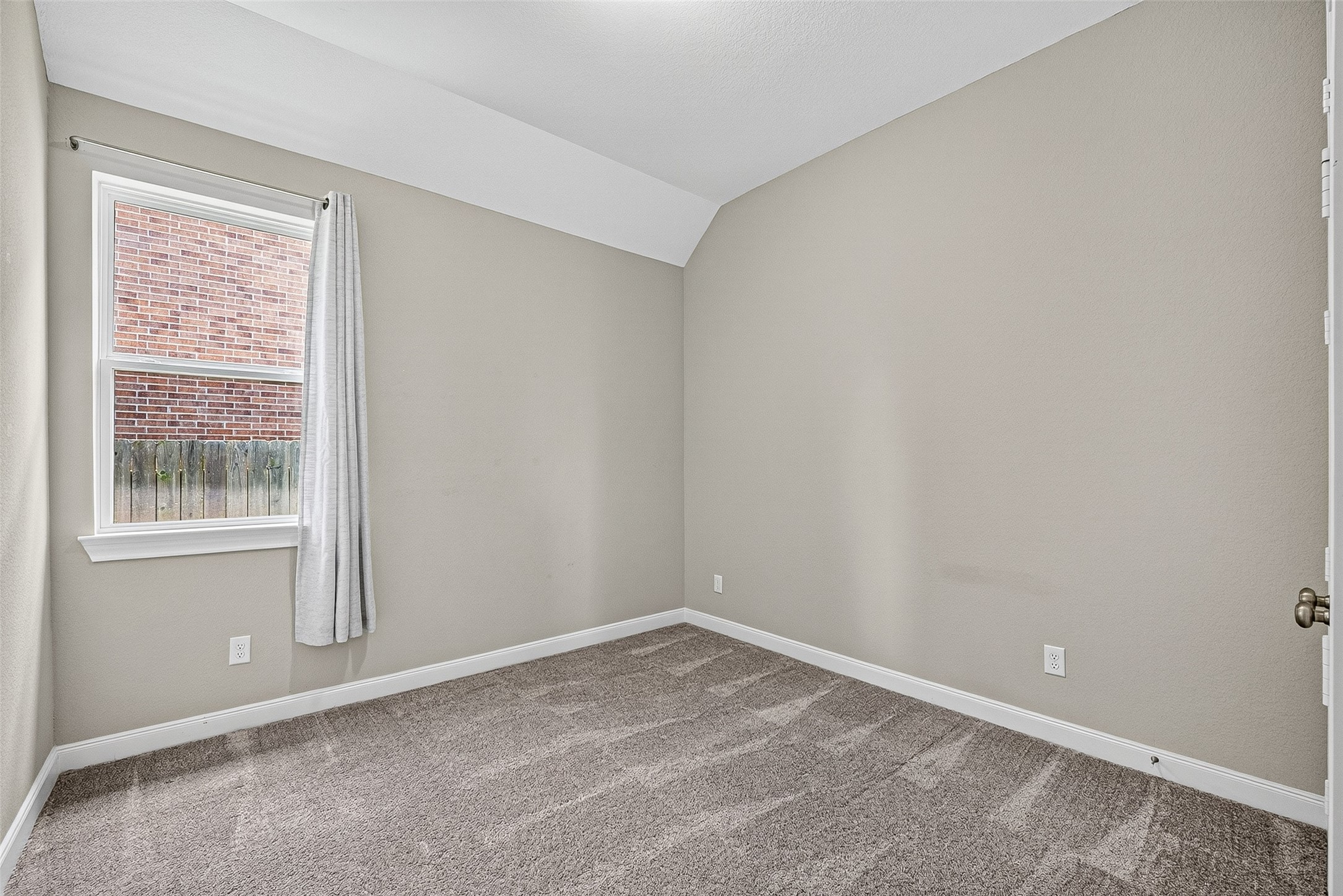 2507 Hatton Terrace Lane Property Photo 22