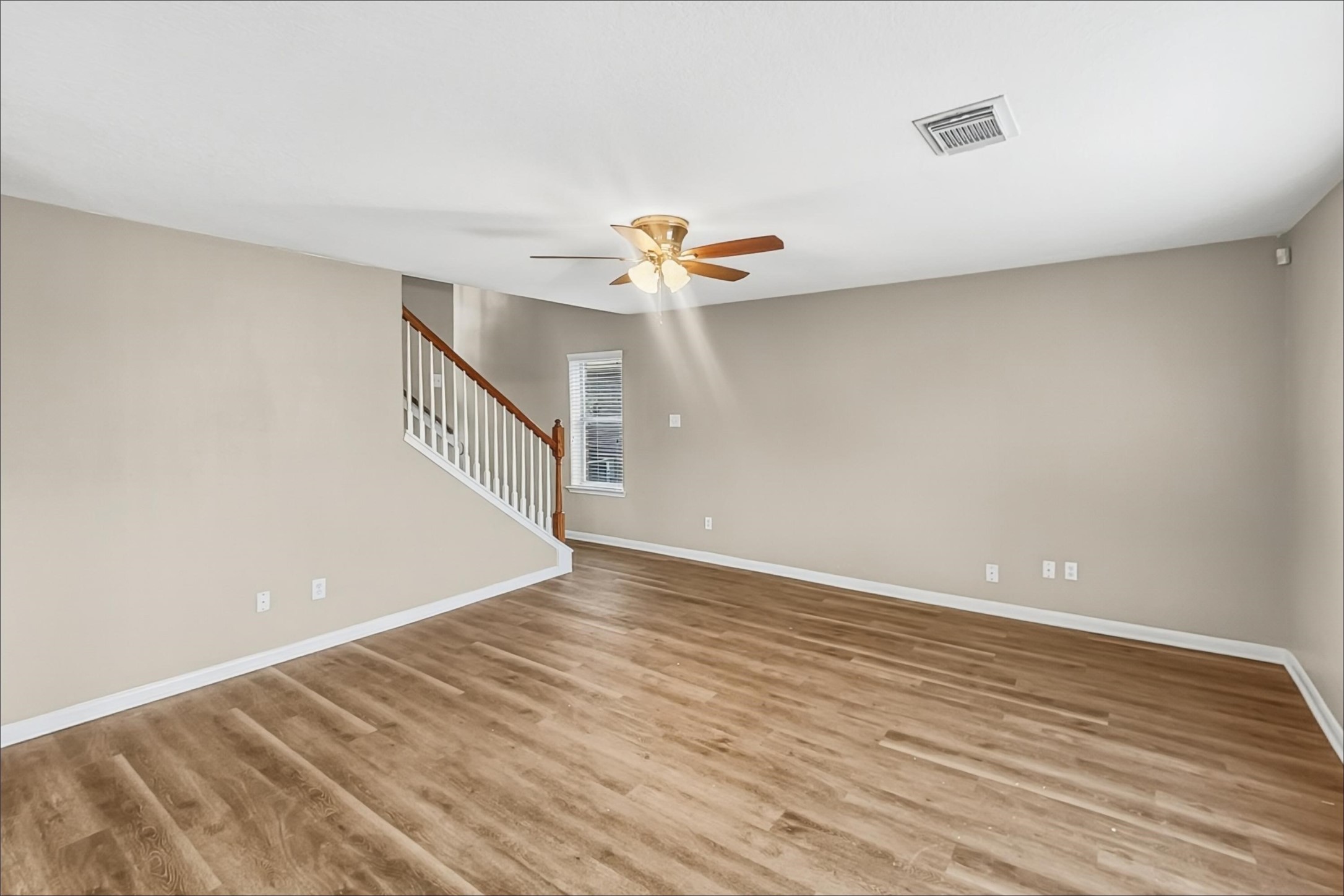 1711 Mickle Creek Drive Property Photo 5