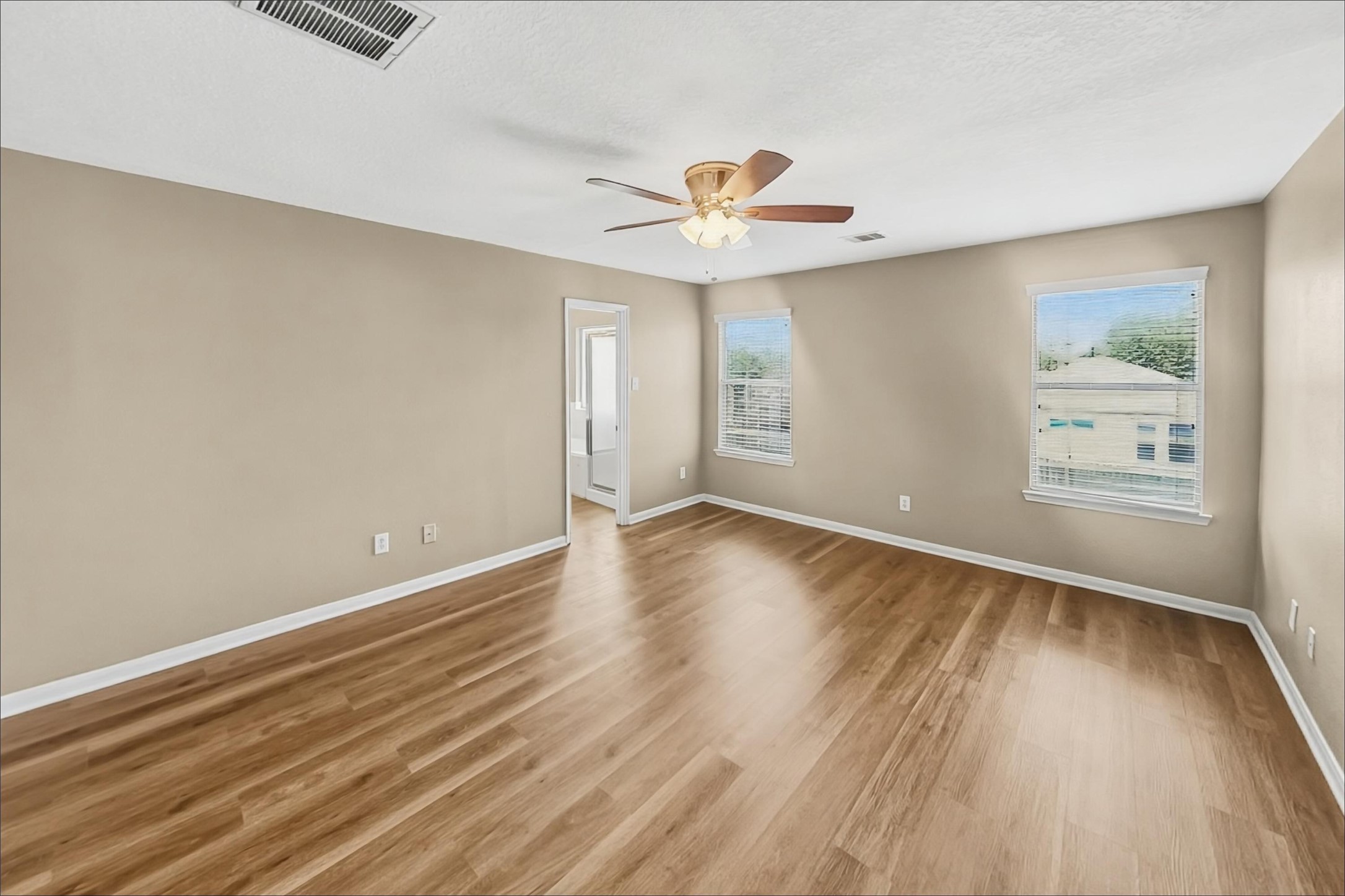1711 Mickle Creek Drive Property Photo 9