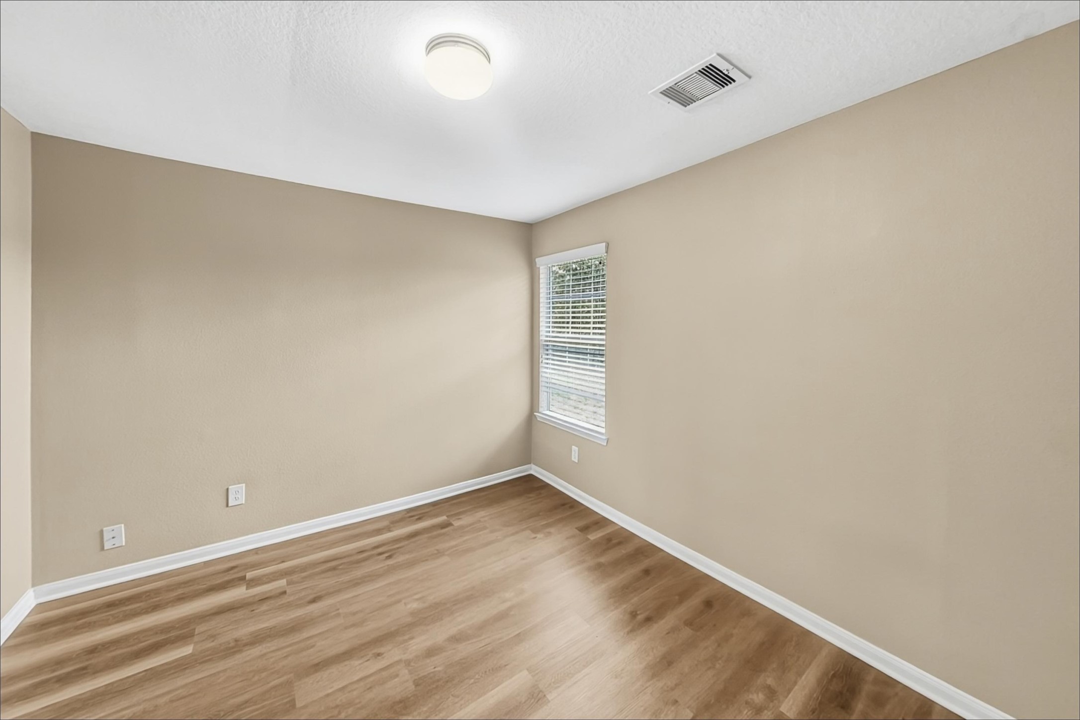 1711 Mickle Creek Drive Property Photo 13