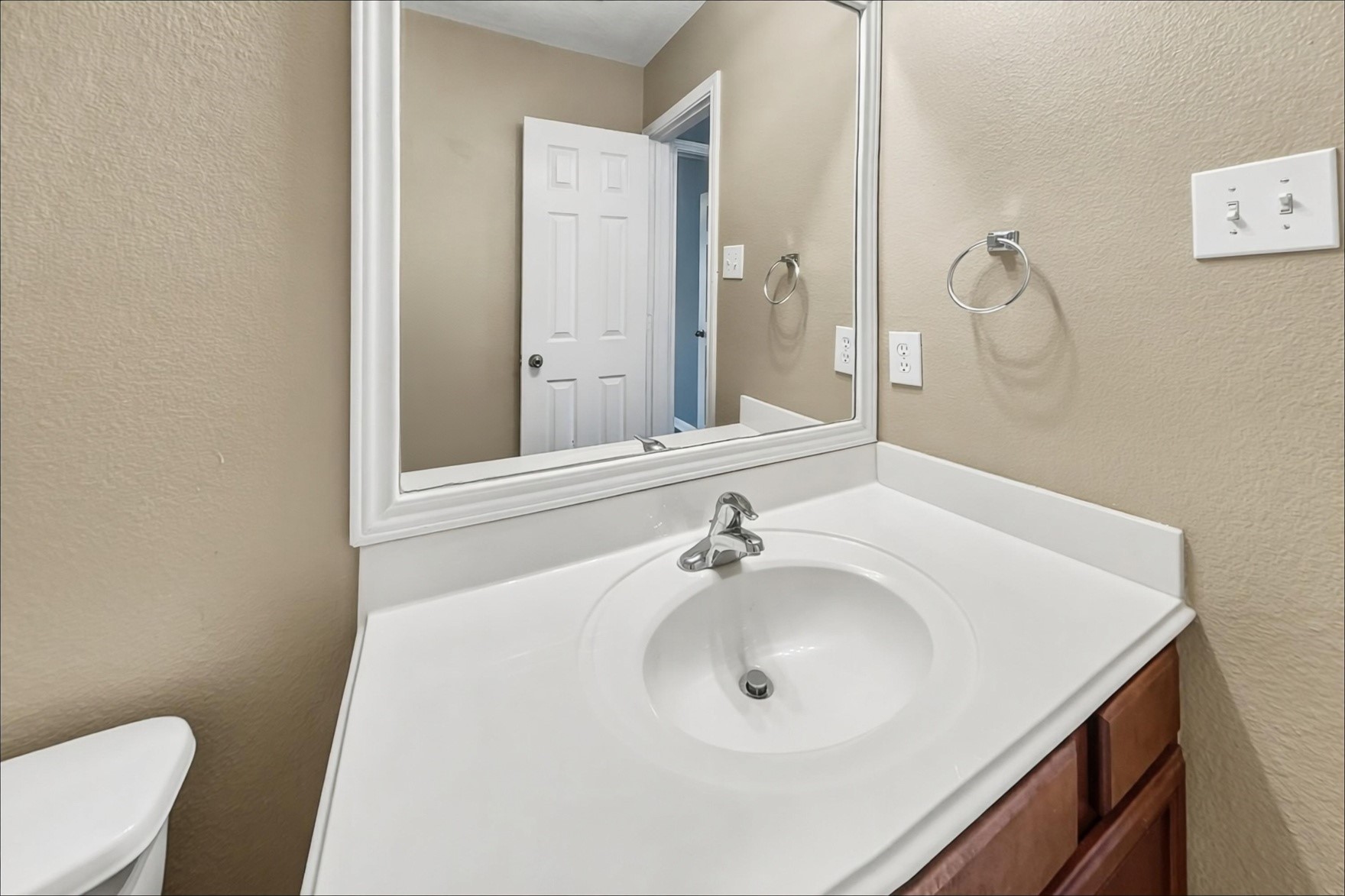 1711 Mickle Creek Drive Property Photo 14