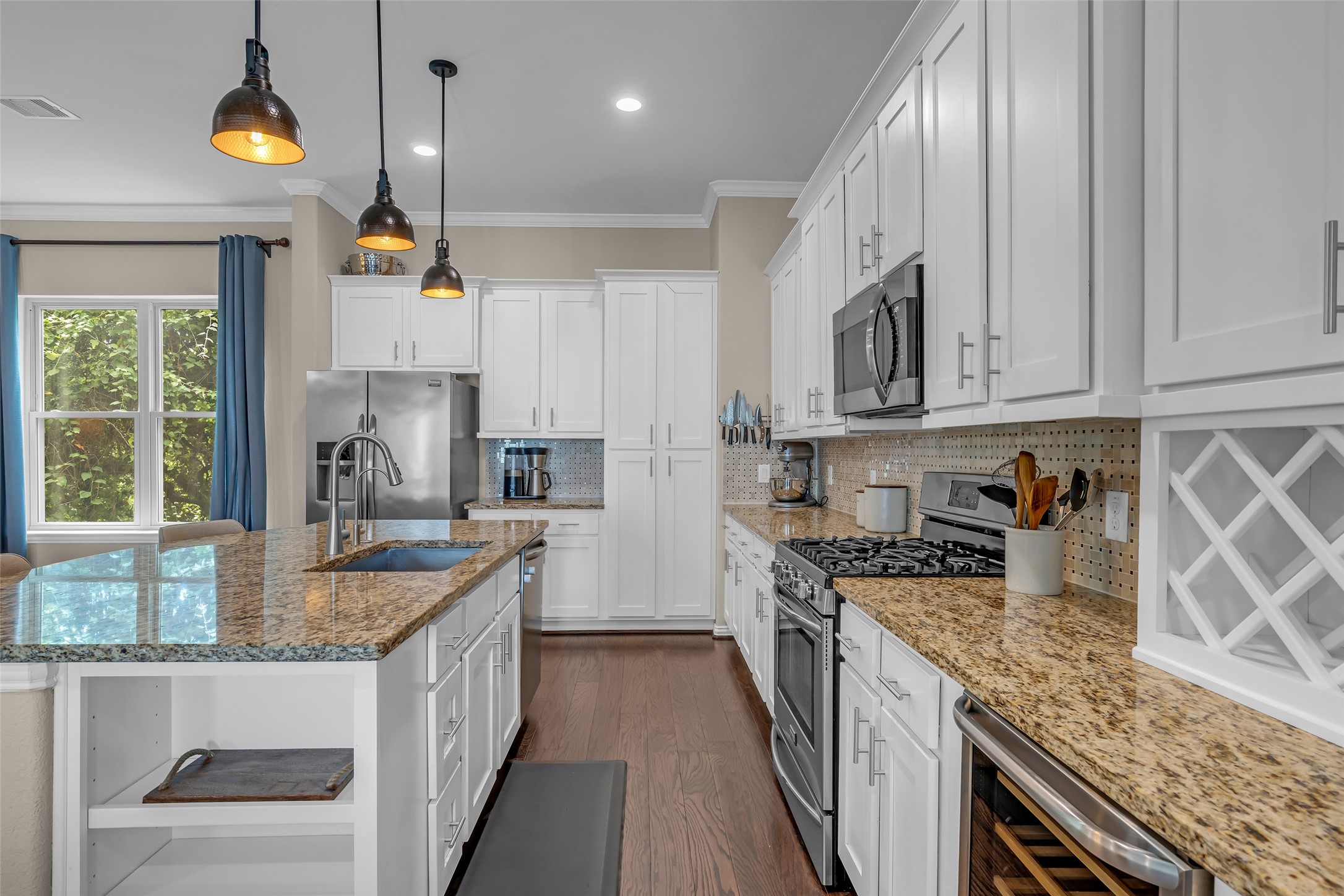 8905 Wind Springs Drive Property Photo 12