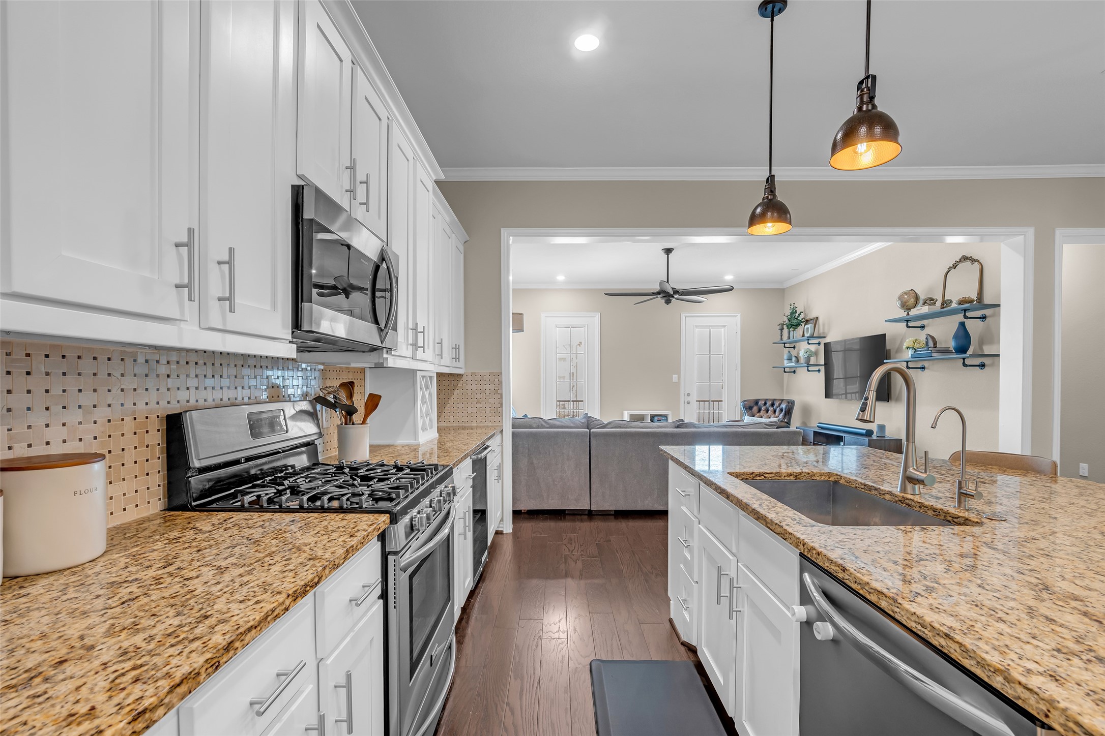 8905 Wind Springs Drive Property Photo 14