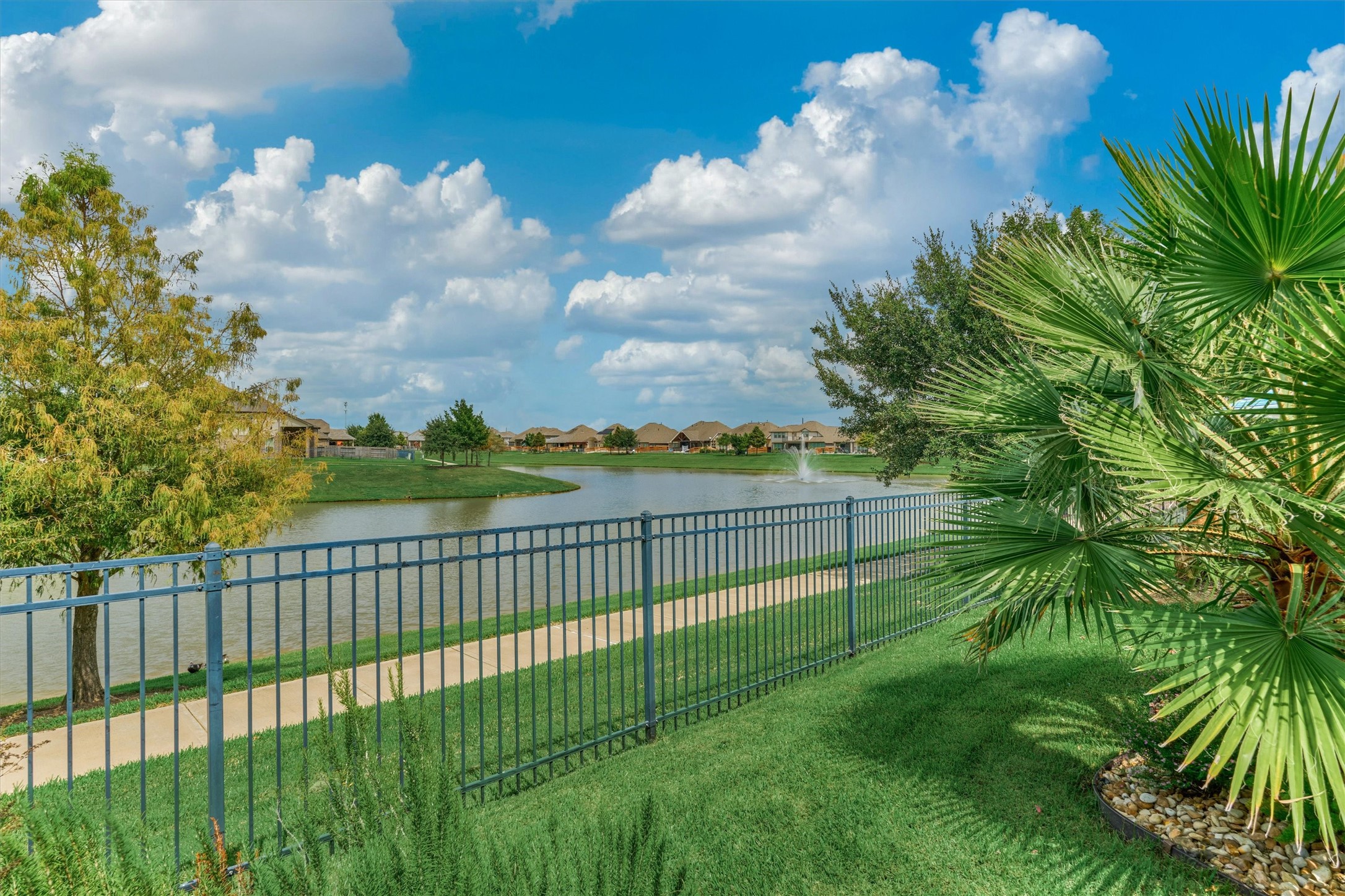 15414 Wildpoint Drive Property Photo 10