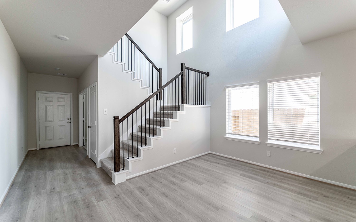 22215 Nissi Beach Drive Property Photo 4