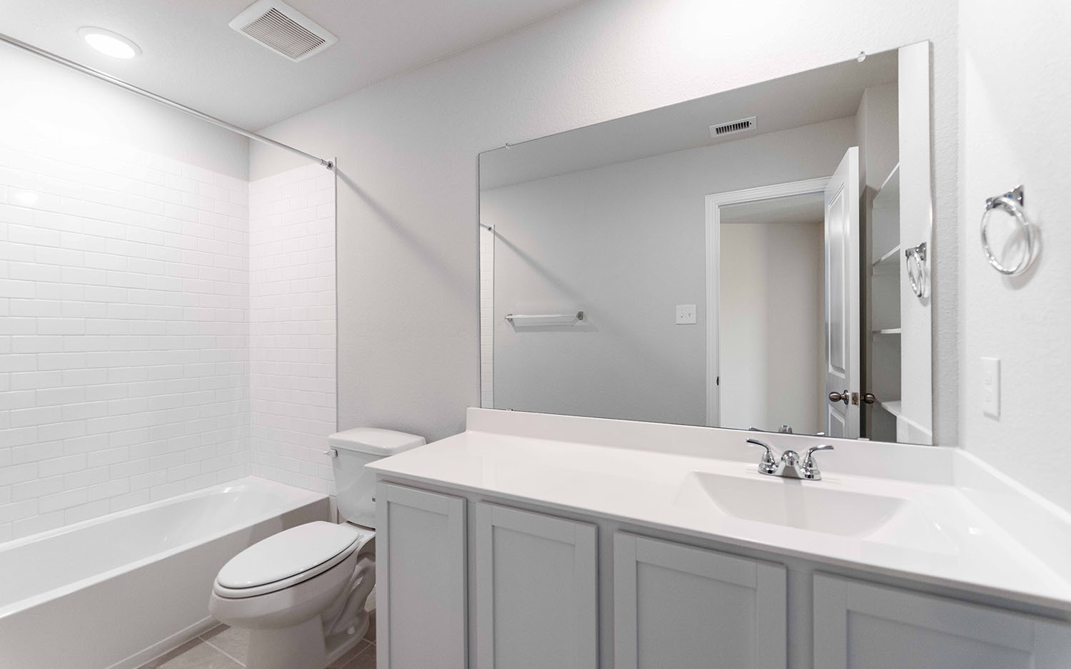 22215 Nissi Beach Drive Property Photo 15