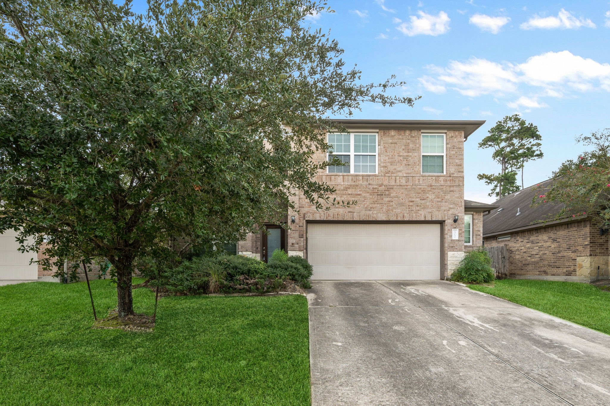 24135 Mckinzie Ridge Property Photo 1