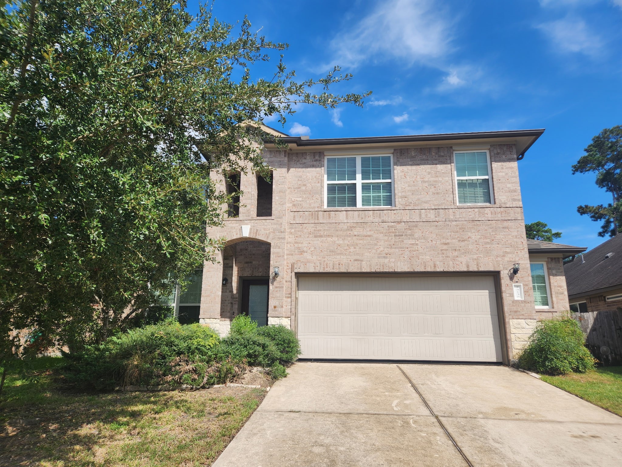 24135 Mckinzie Ridge Property Photo 1