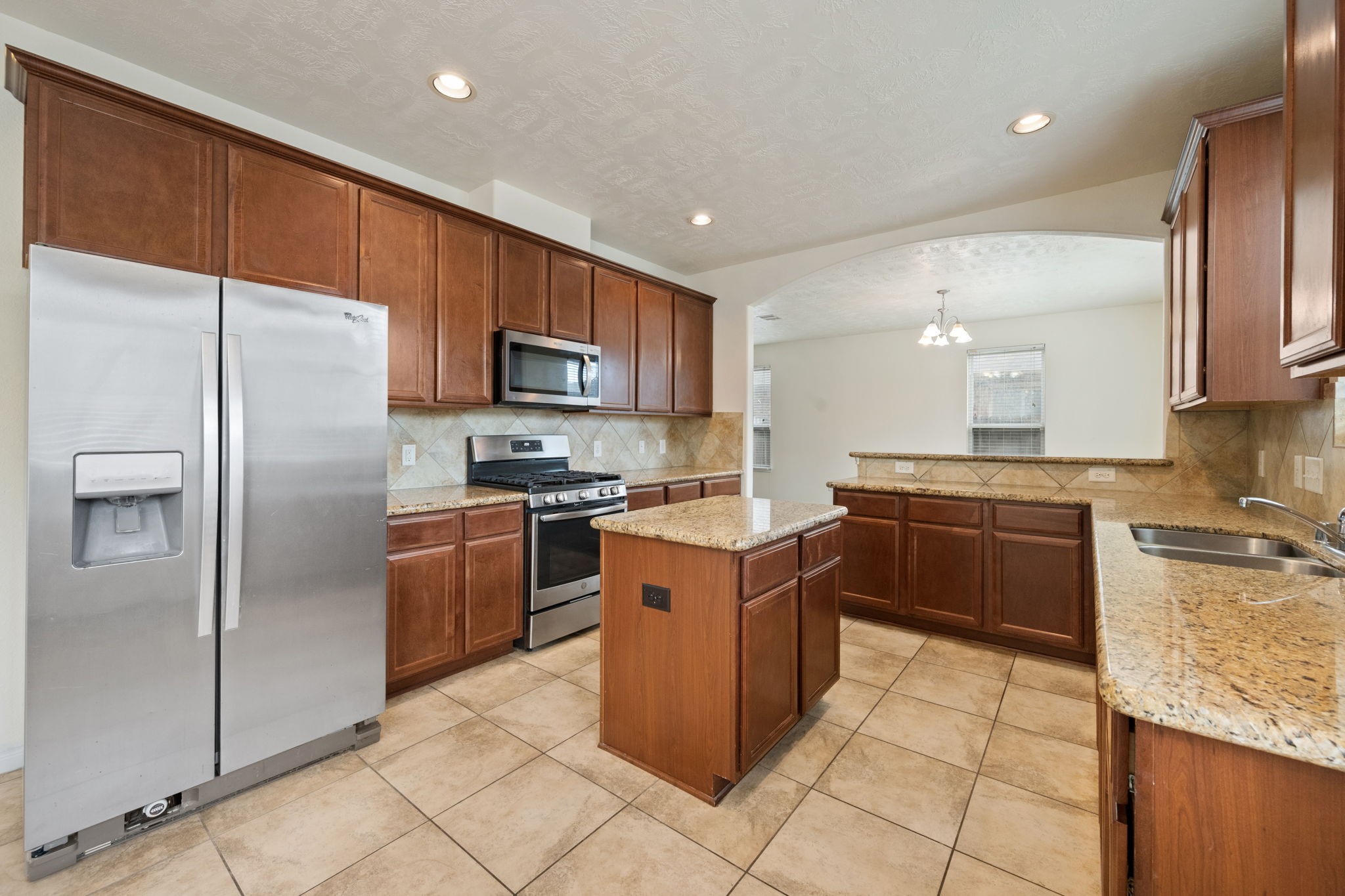 24135 Mckinzie Ridge Property Photo 9