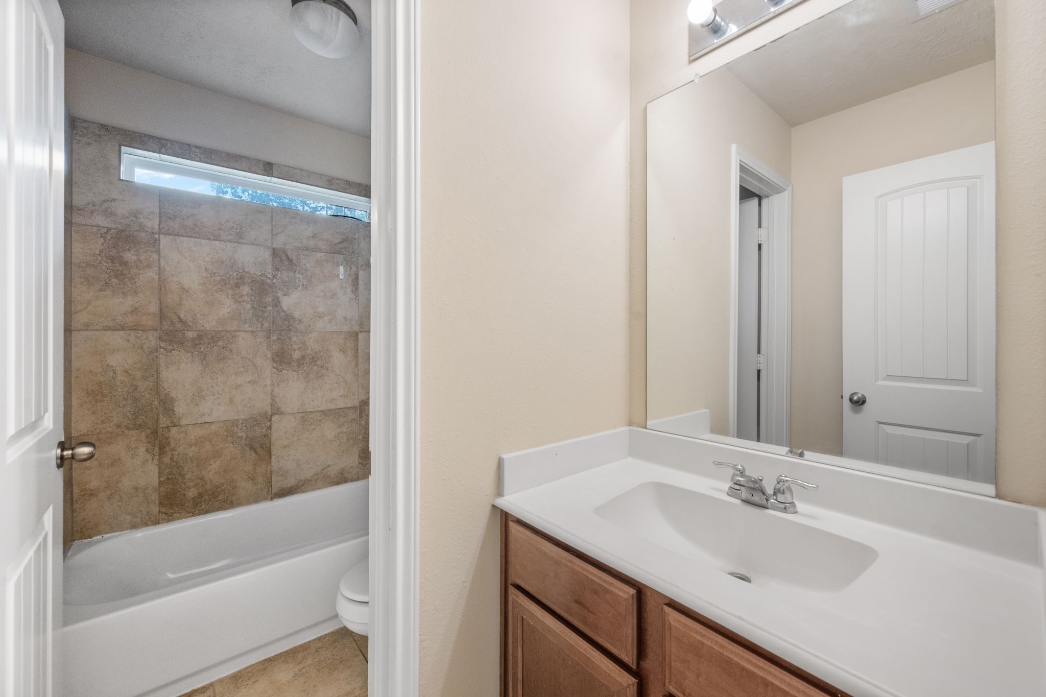 24135 Mckinzie Ridge Property Photo 15