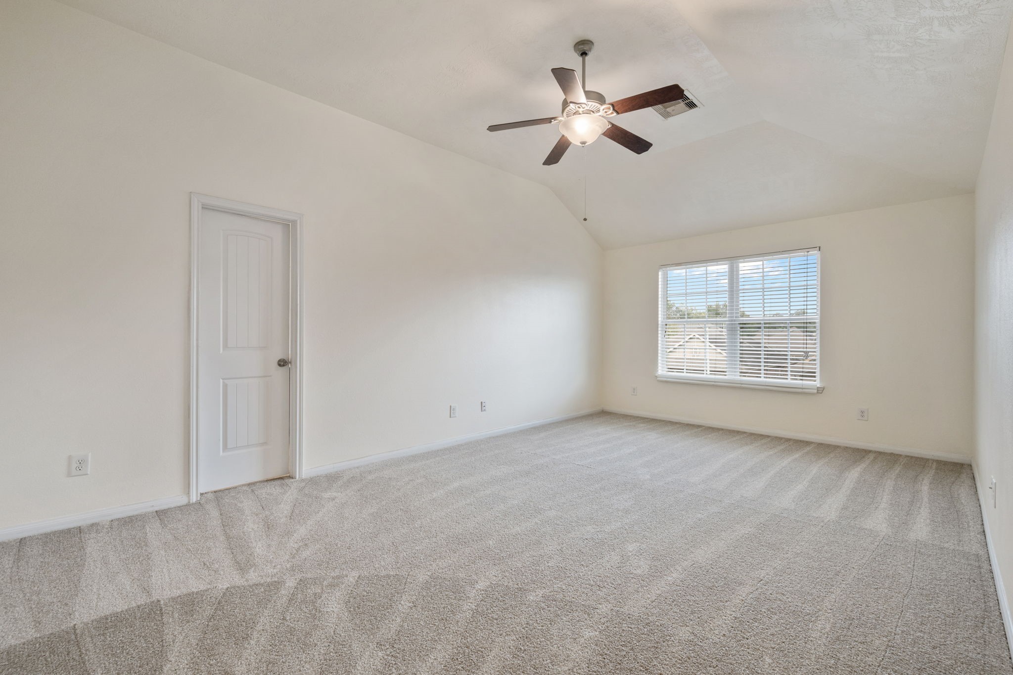 24135 Mckinzie Ridge Property Photo 19