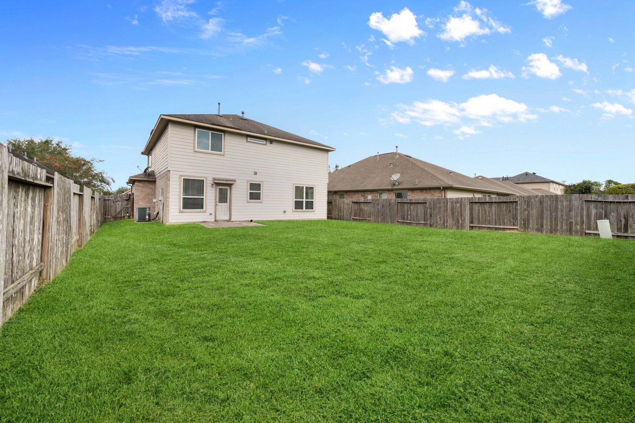24135 Mckinzie Ridge Property Photo 24