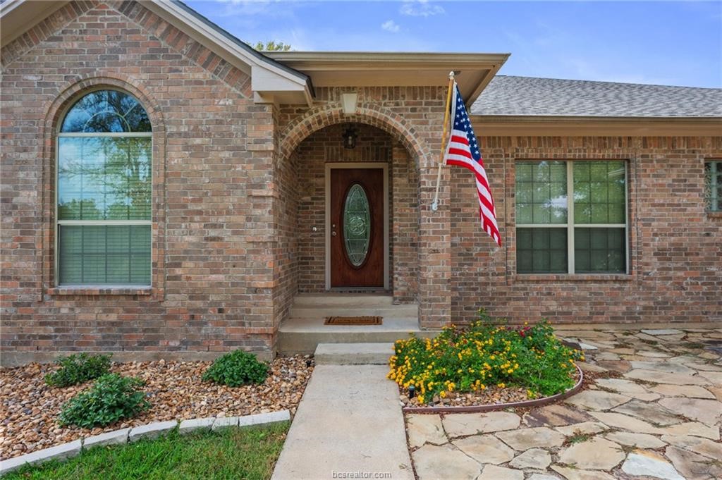 4960 Drake Drive Property Photo 2