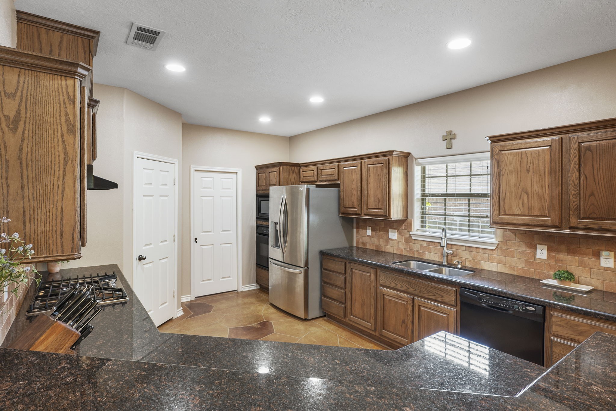 4960 Drake Drive Property Photo 13