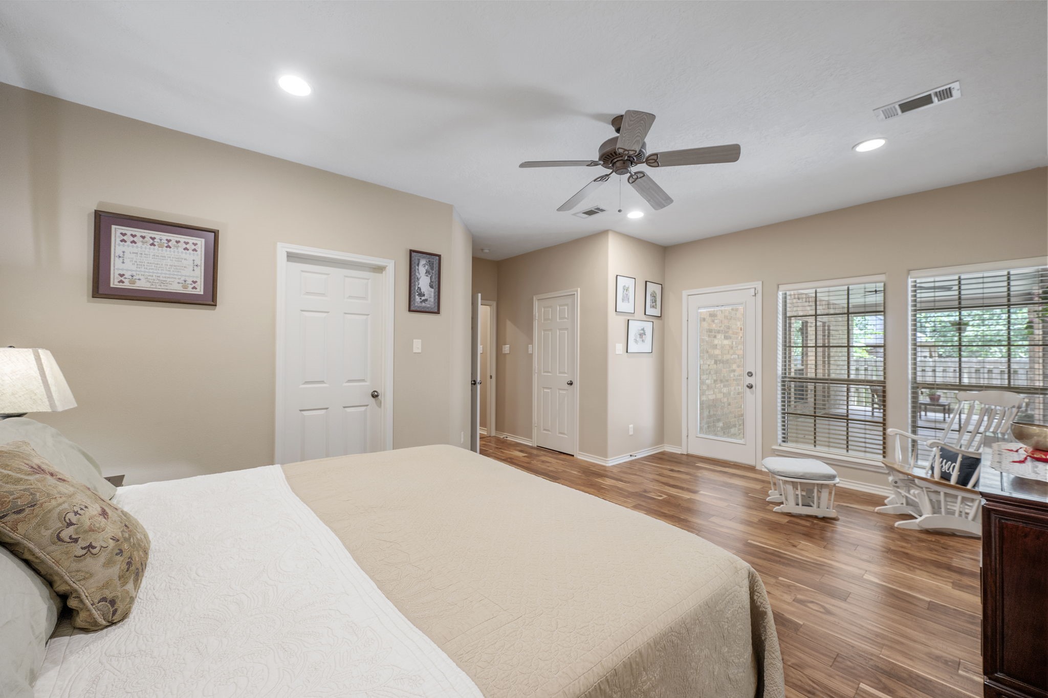 4960 Drake Drive Property Photo 16