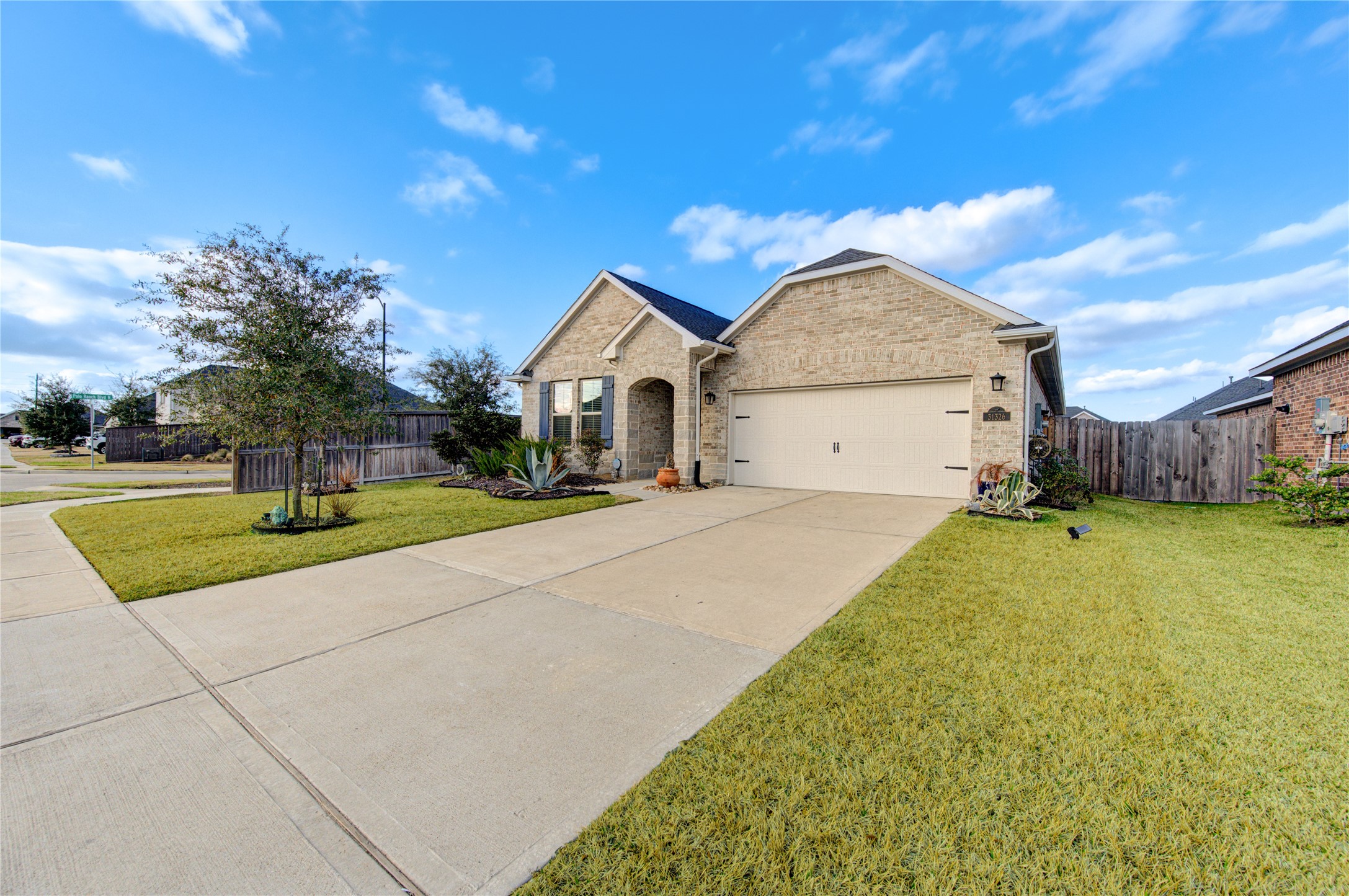 31326 Conover Drive Property Photo 5