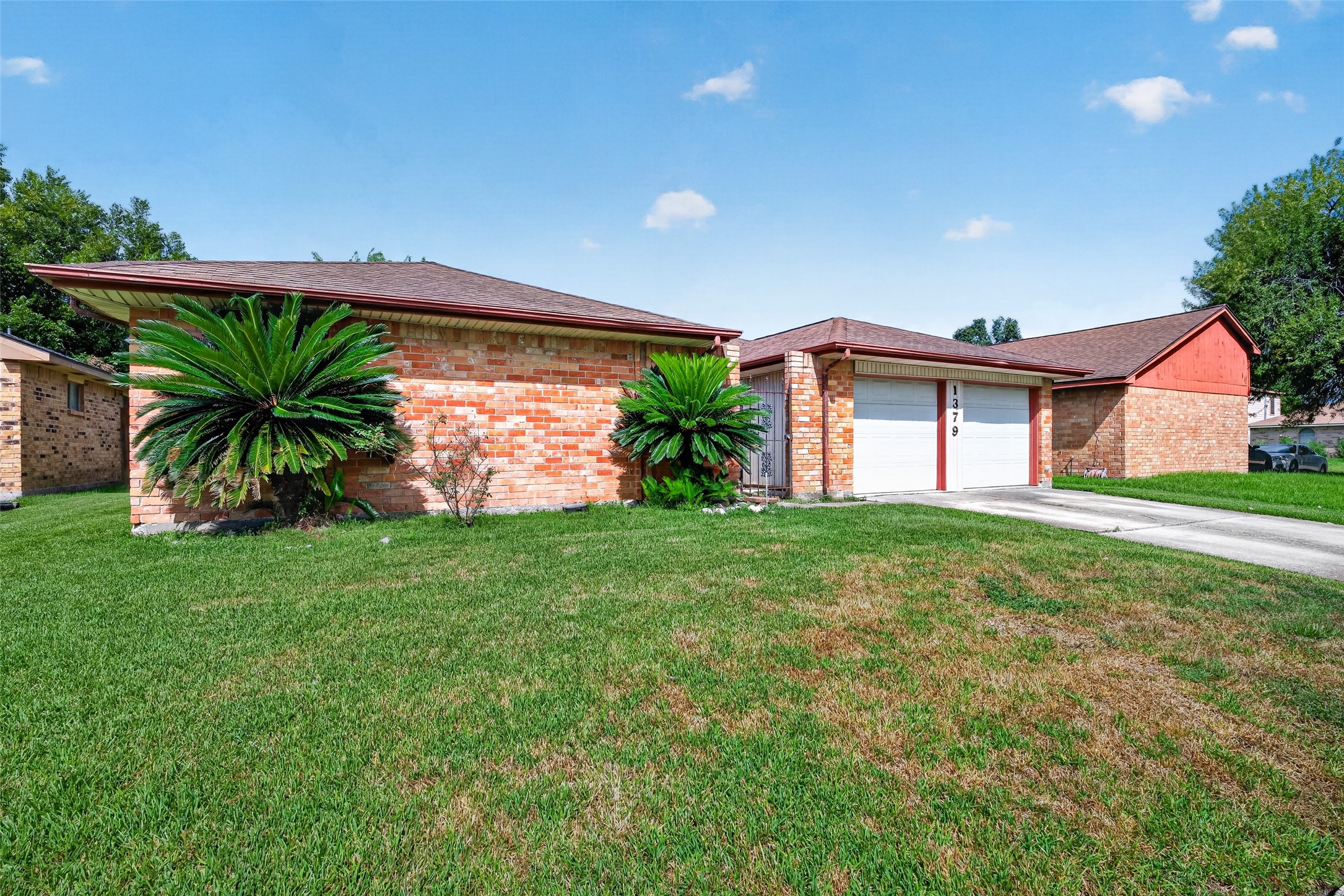 1379 Wrotham Lane Property Photo 3