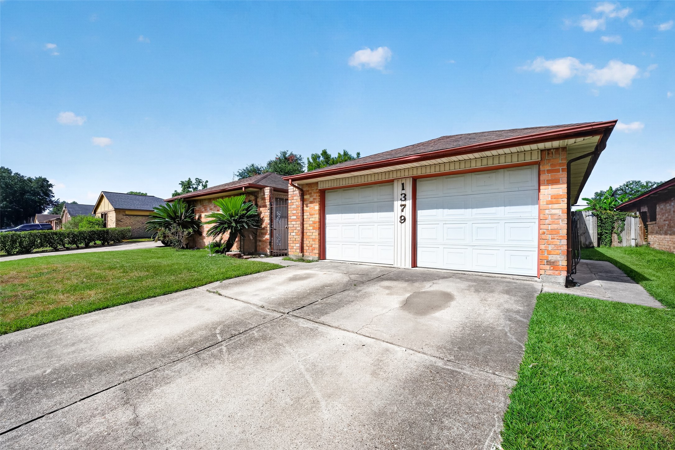 1379 Wrotham Lane Property Photo 5