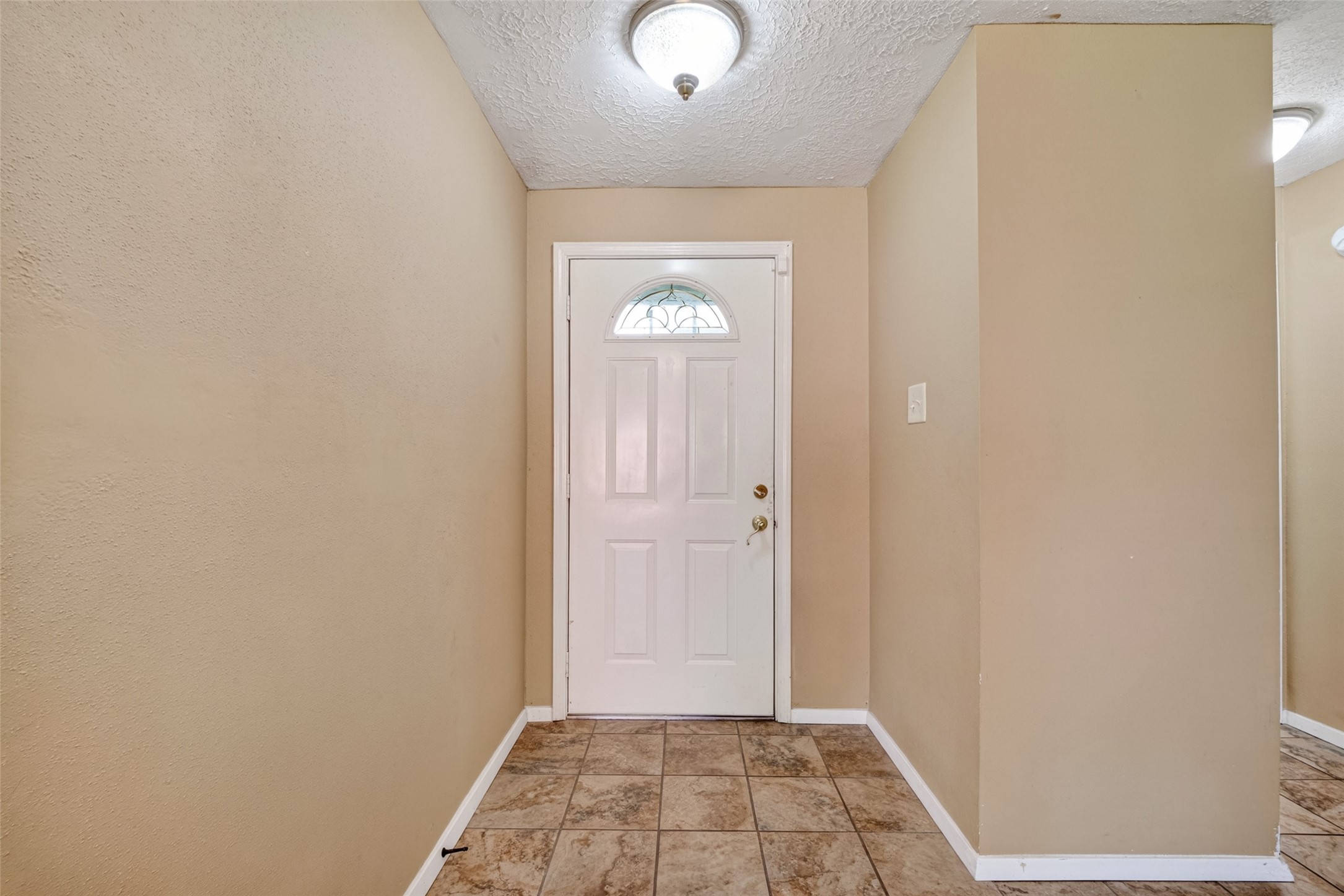 1379 Wrotham Lane Property Photo 6