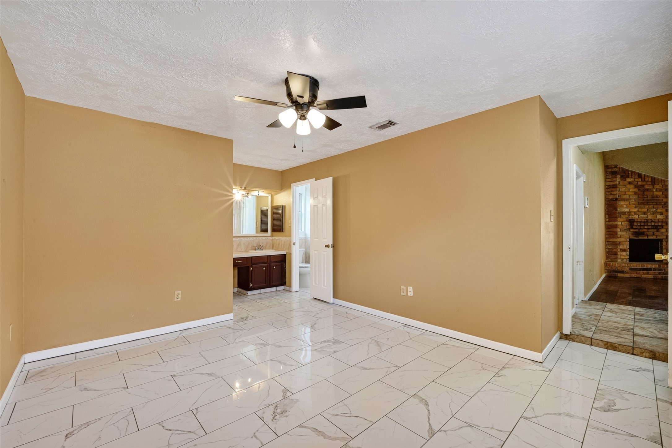 1379 Wrotham Lane Property Photo 16